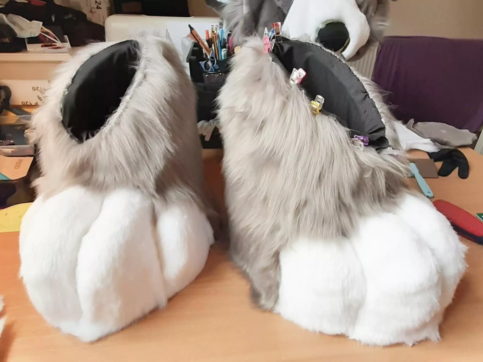 Fursuit Making Stream starting in 5 minutes! Gonna be working on footpawbs and handpawbs, too! :D Link in comments!