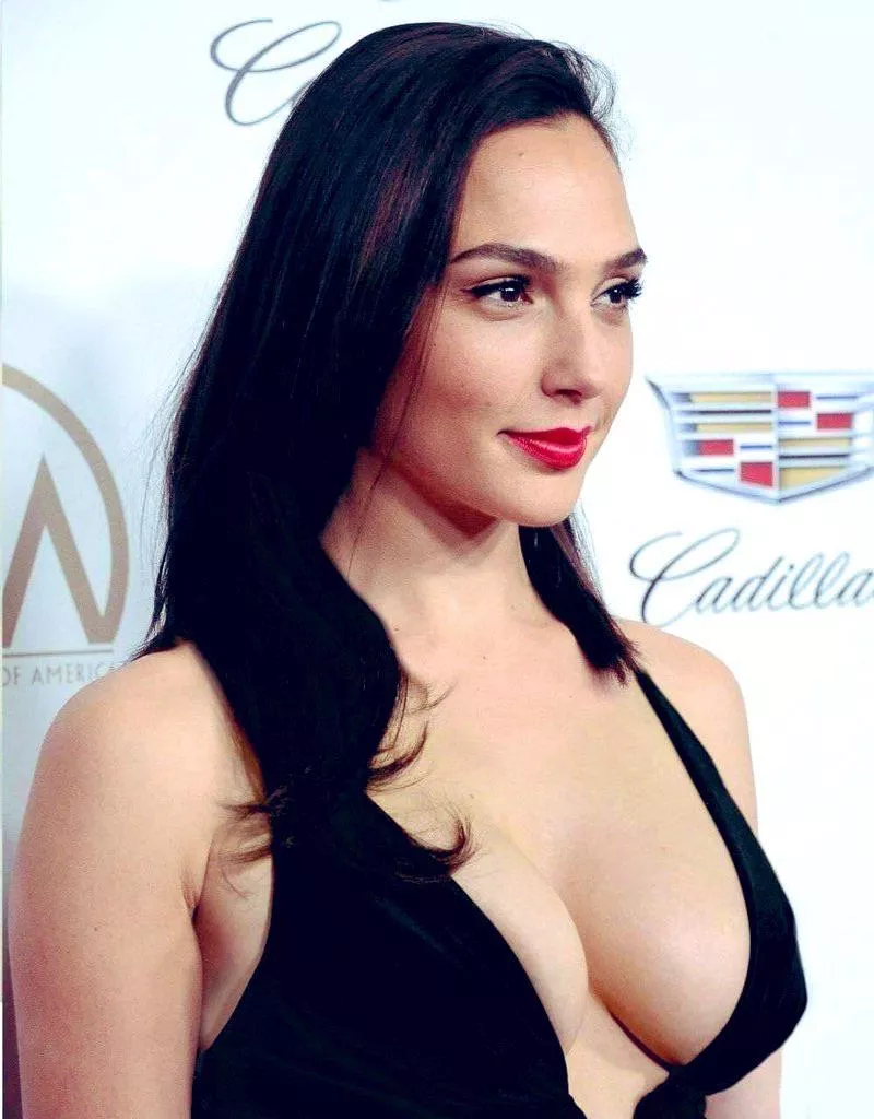 Gal Gadot ðŸ¼ðŸ’¦