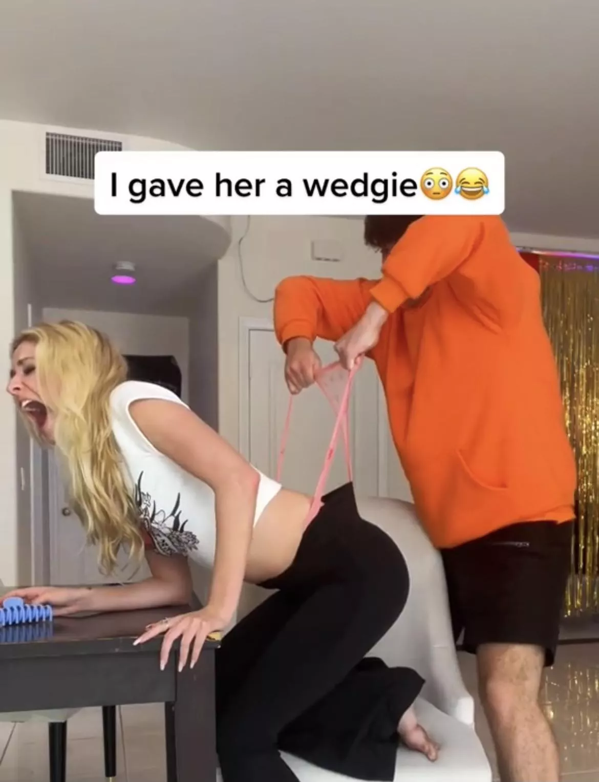 getting her asshole flossed for tiktok views