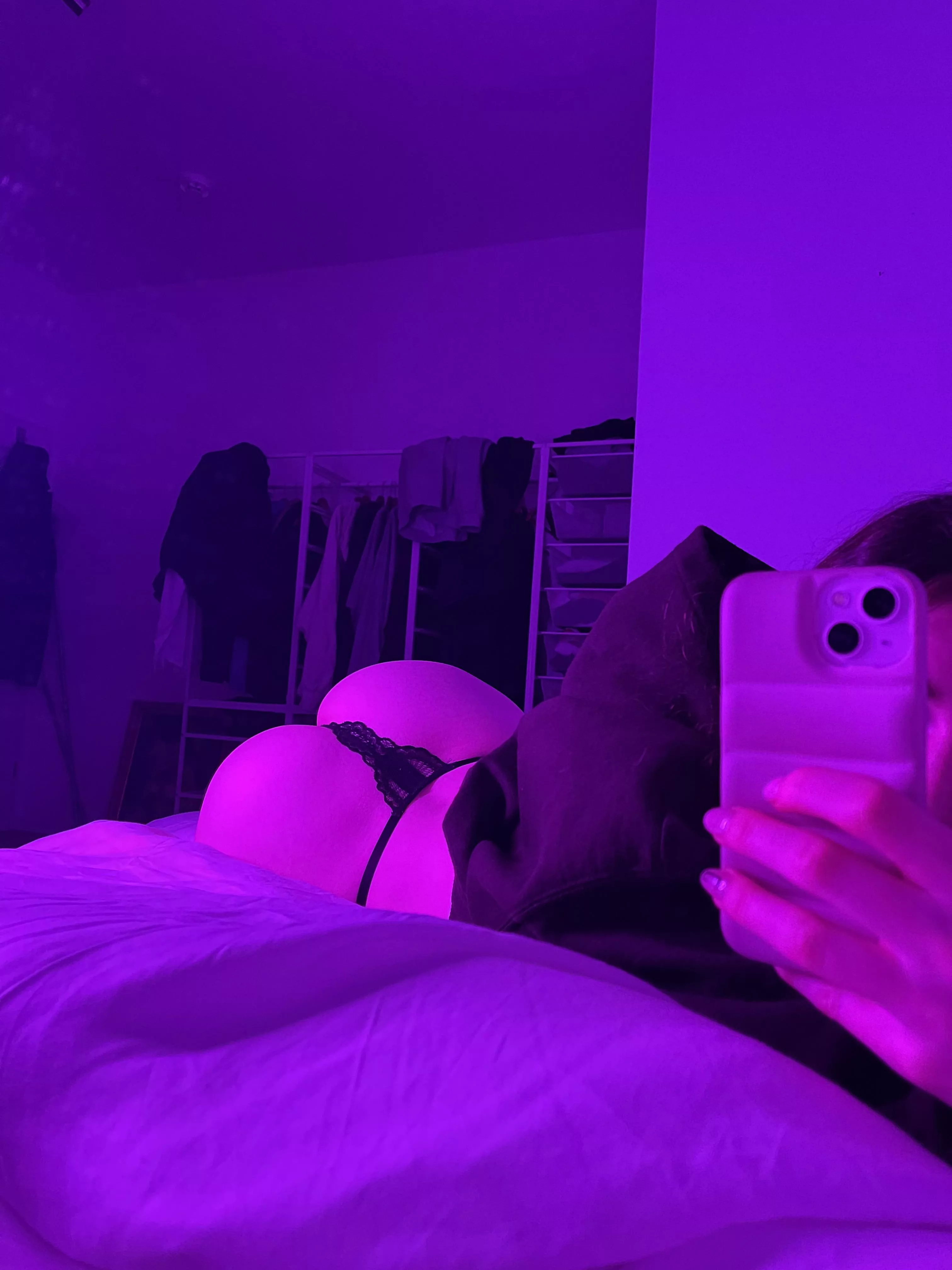 giving you my ass because im so needy 💜💘