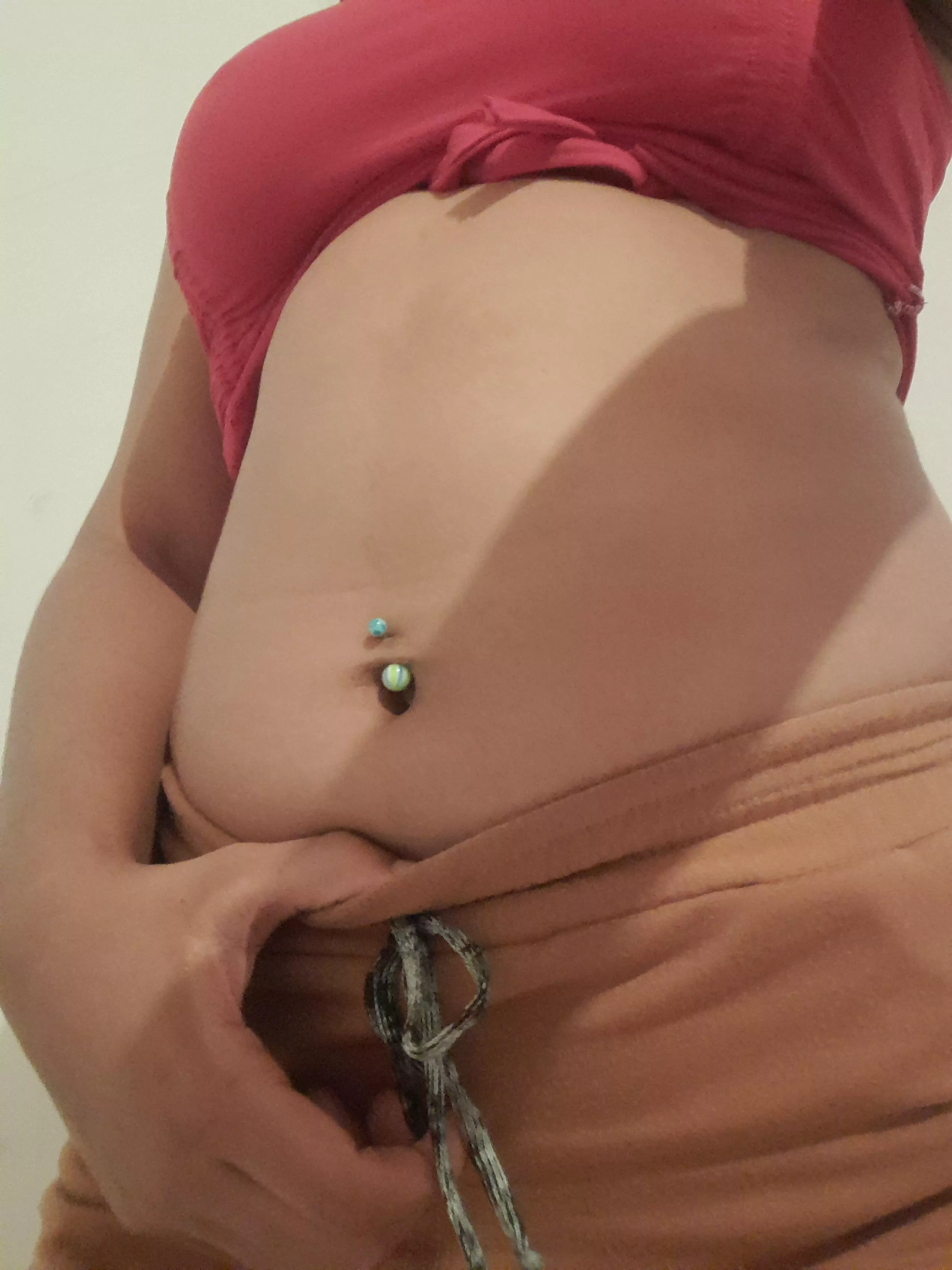 good morning everyone, want to see more of my beautiful belly