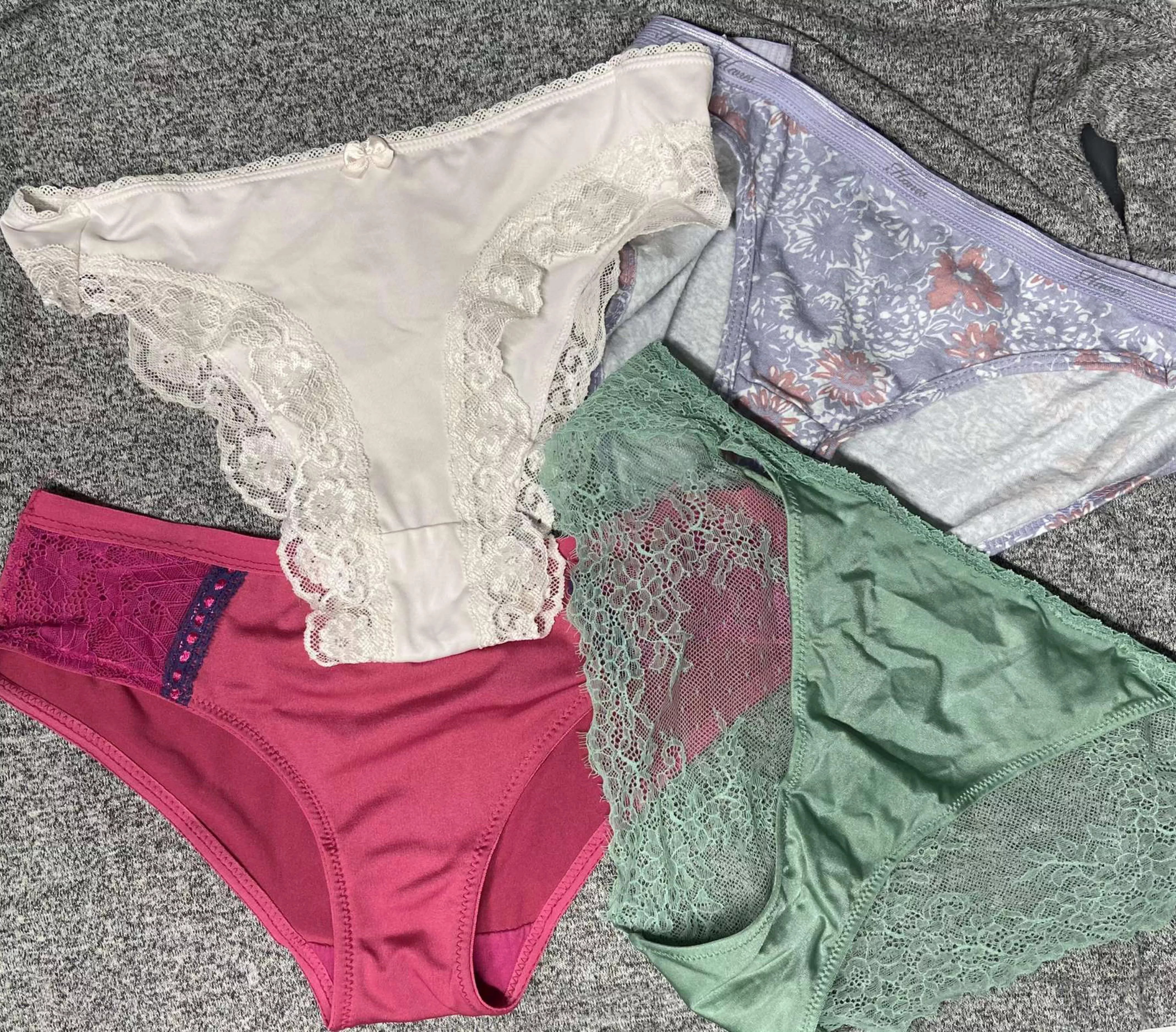 Got the whole family. Fwb 39- green (dirty), sister1 40- pink (clean), sister2 29- white (dirty) and mothers 66- purple (dirty). Fwb stole them at my request.