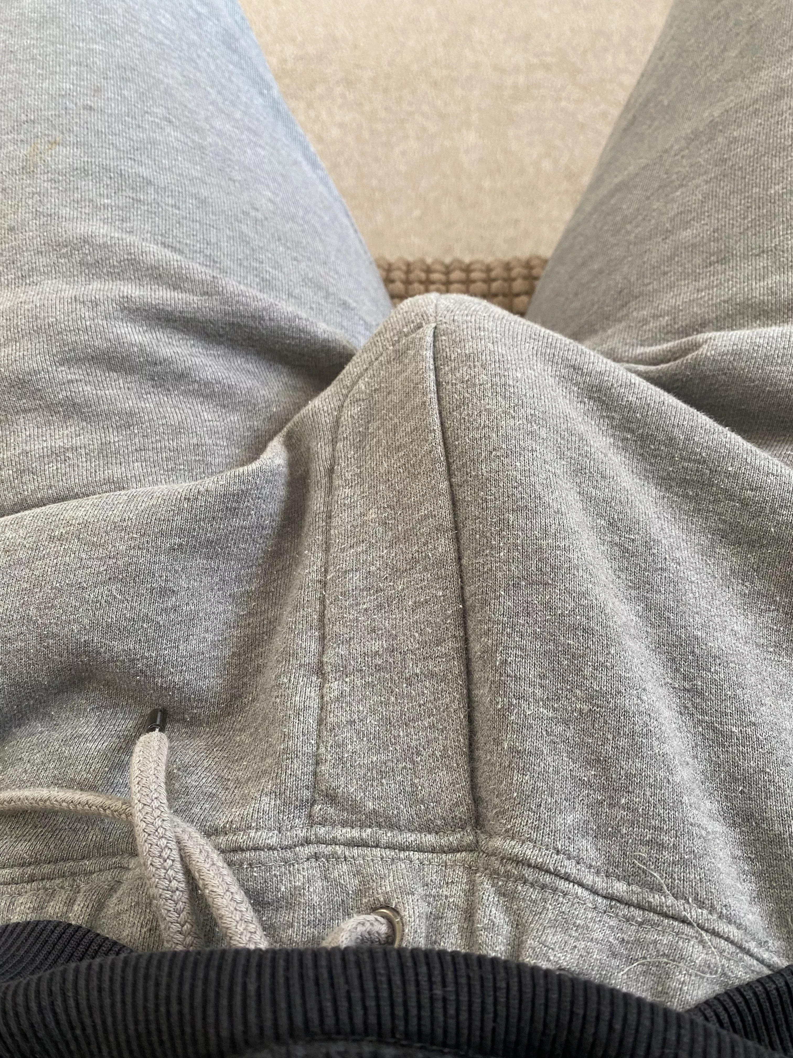 Grey sweatpants are definitely my favourite 🥰