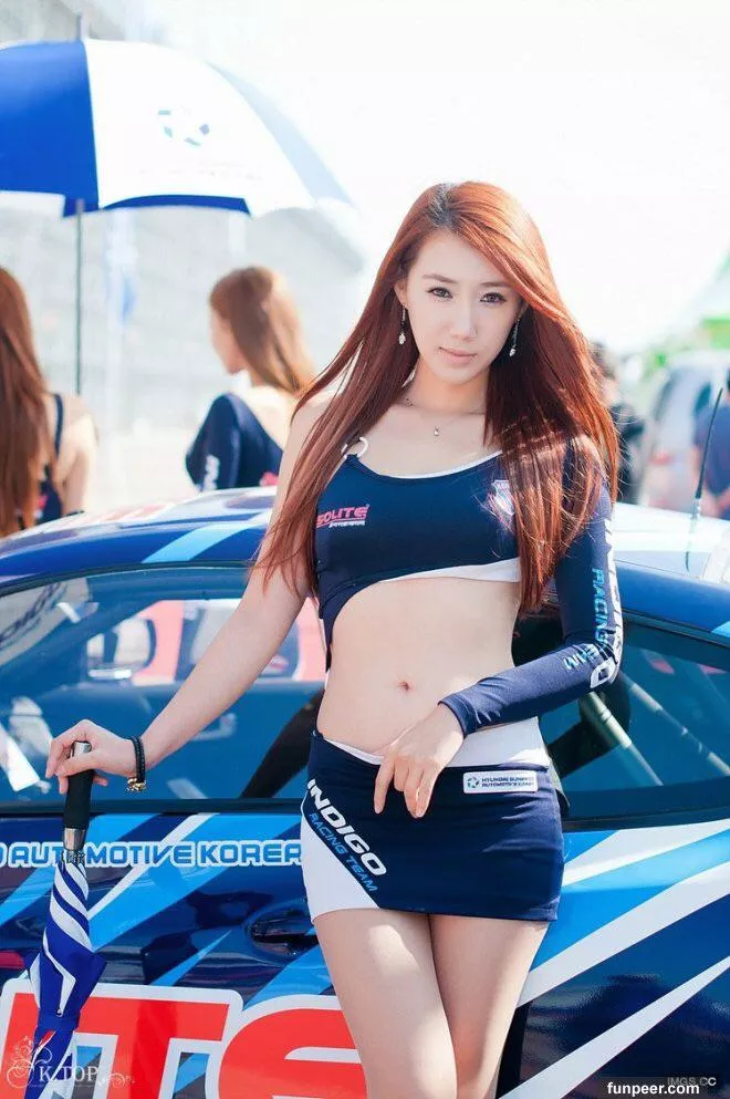 Grid girl with umbrella