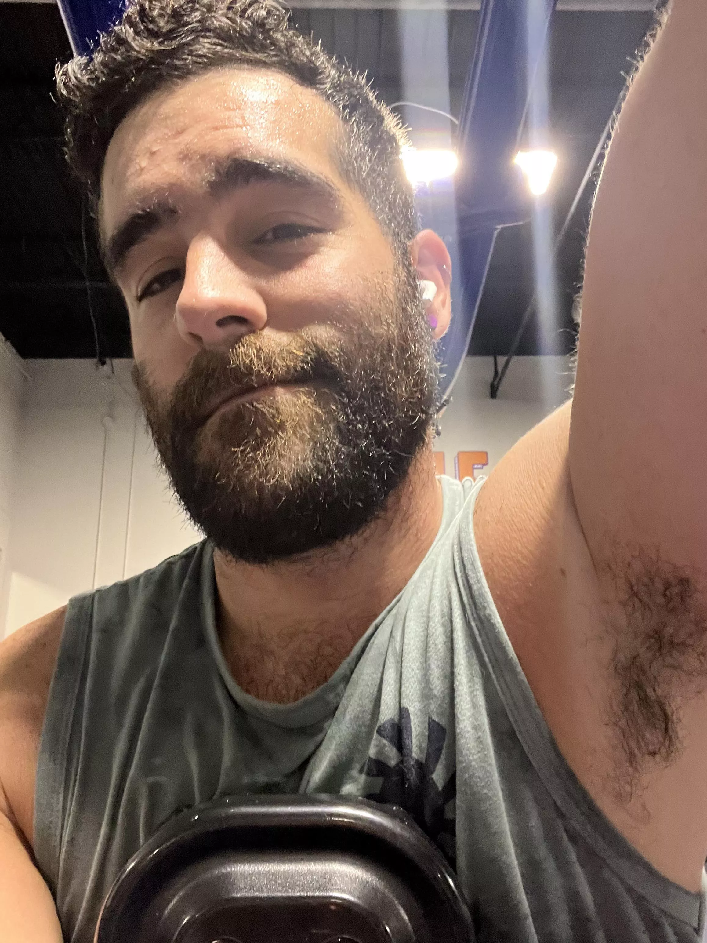 Gym making me sweaty!