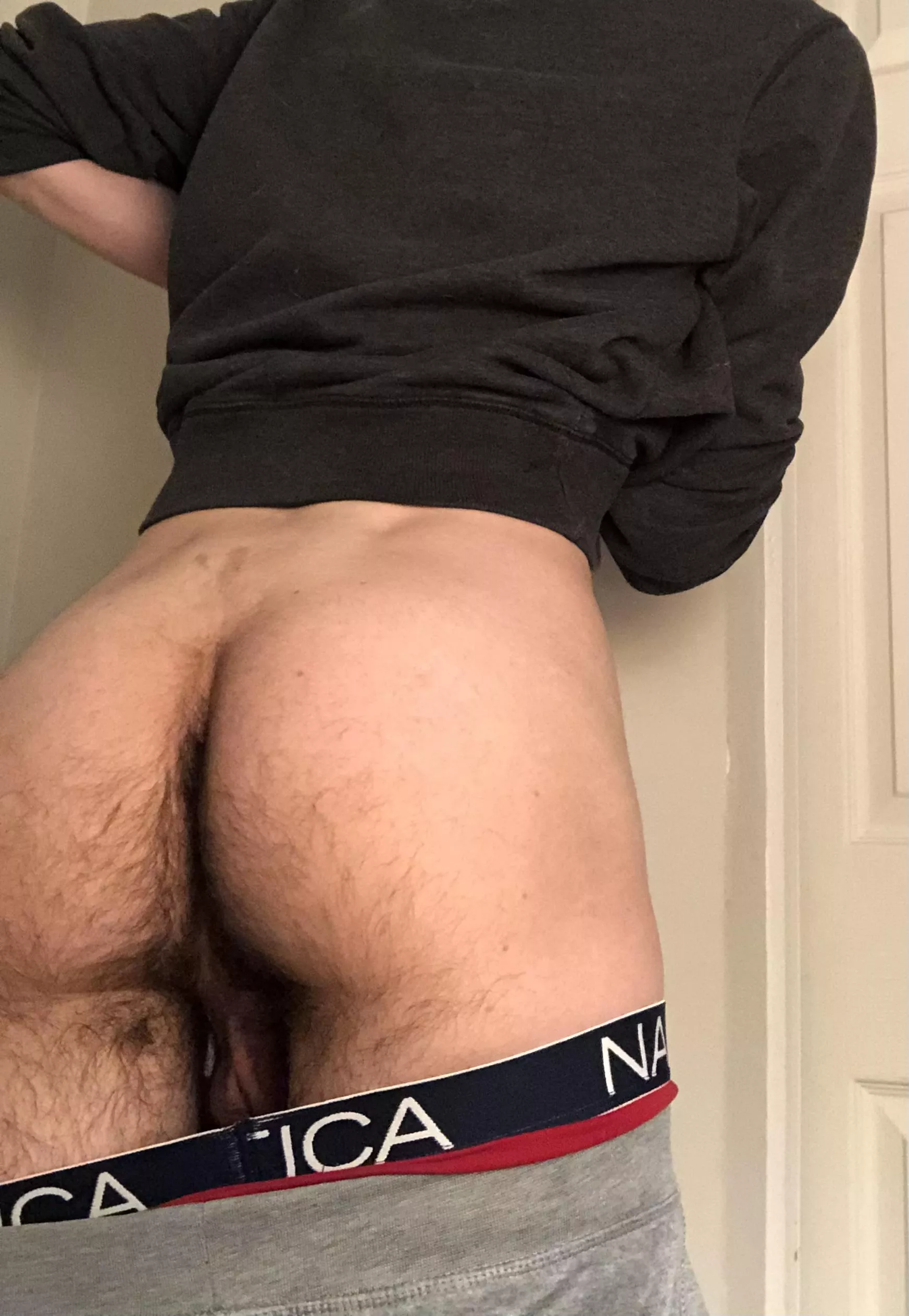 hairy bottom (24) waiting for the tender top of his dreams