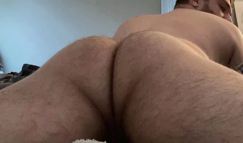 Hairy bro ass