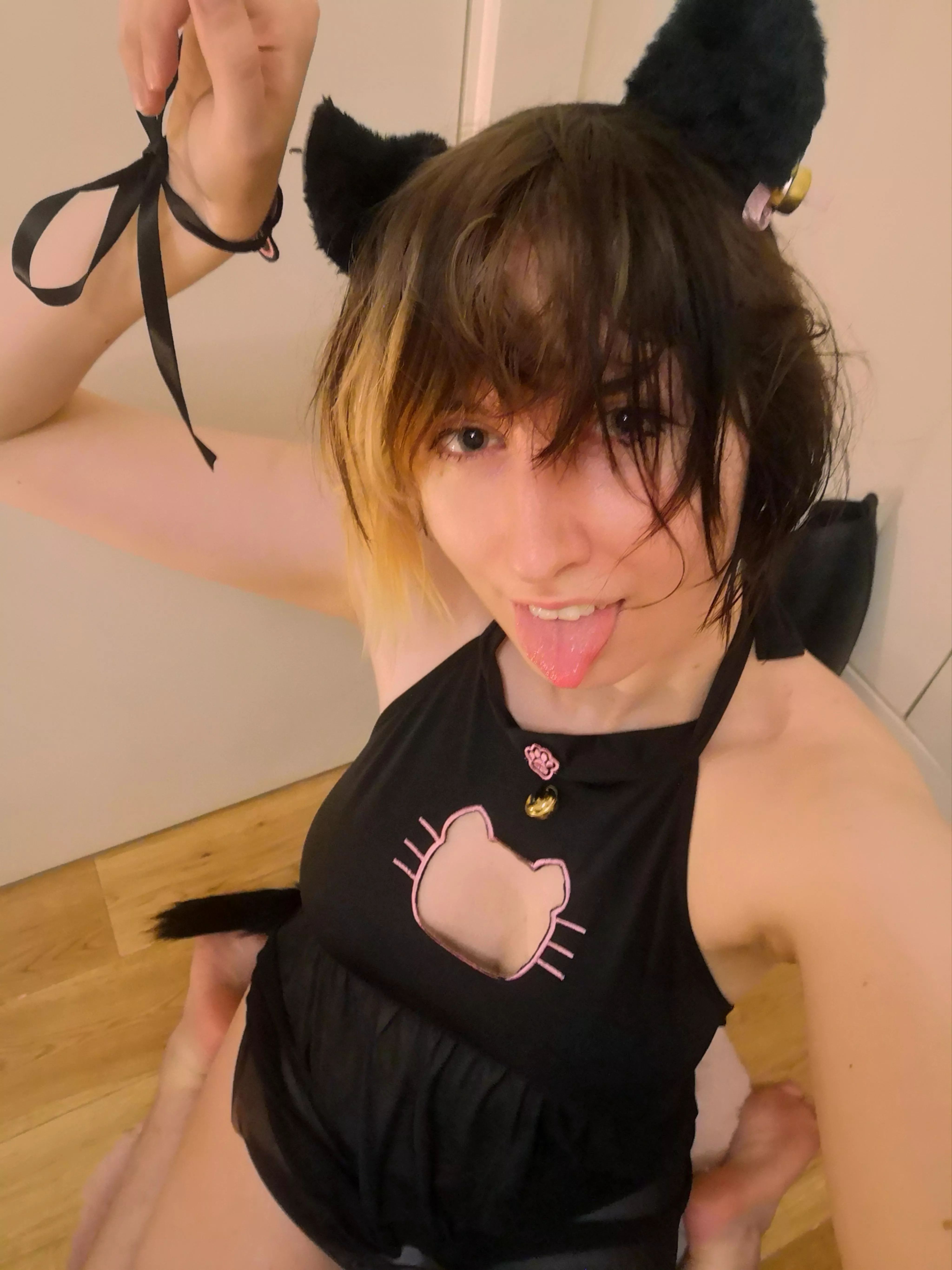 Happy femboy friday 😼 [ftm catboy]