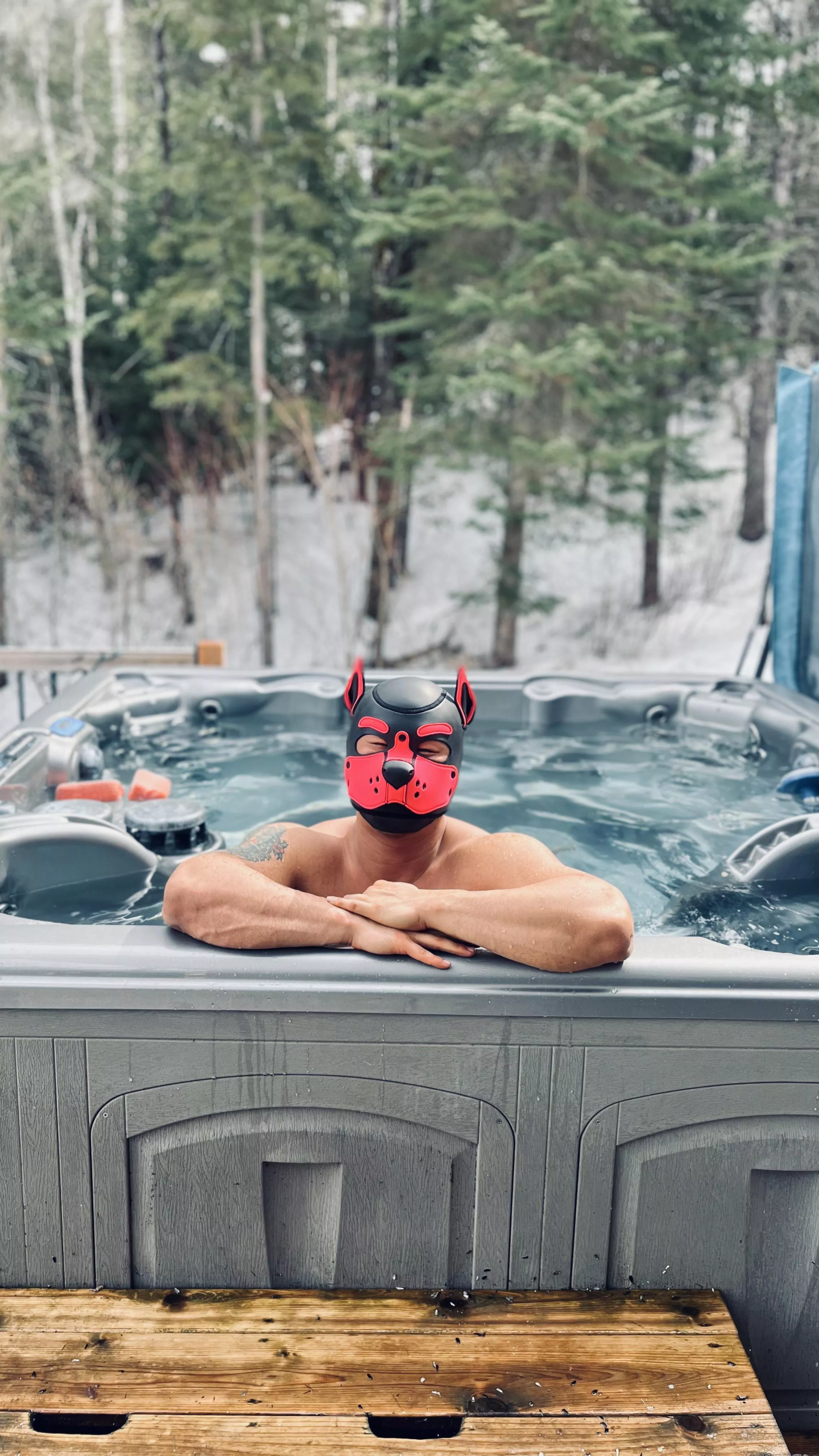 Happy hot tub mood 🐶🥰