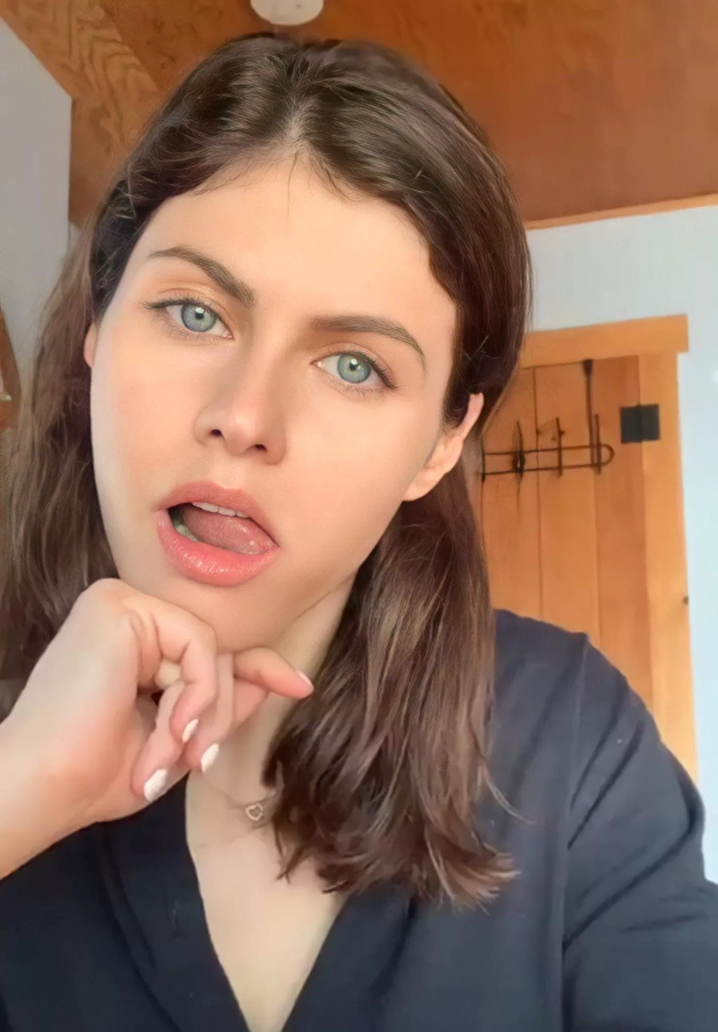 Hard and horny as fuck for her right nowâ€¦really need a bud to give me milf JOI as Alexandra Daddario