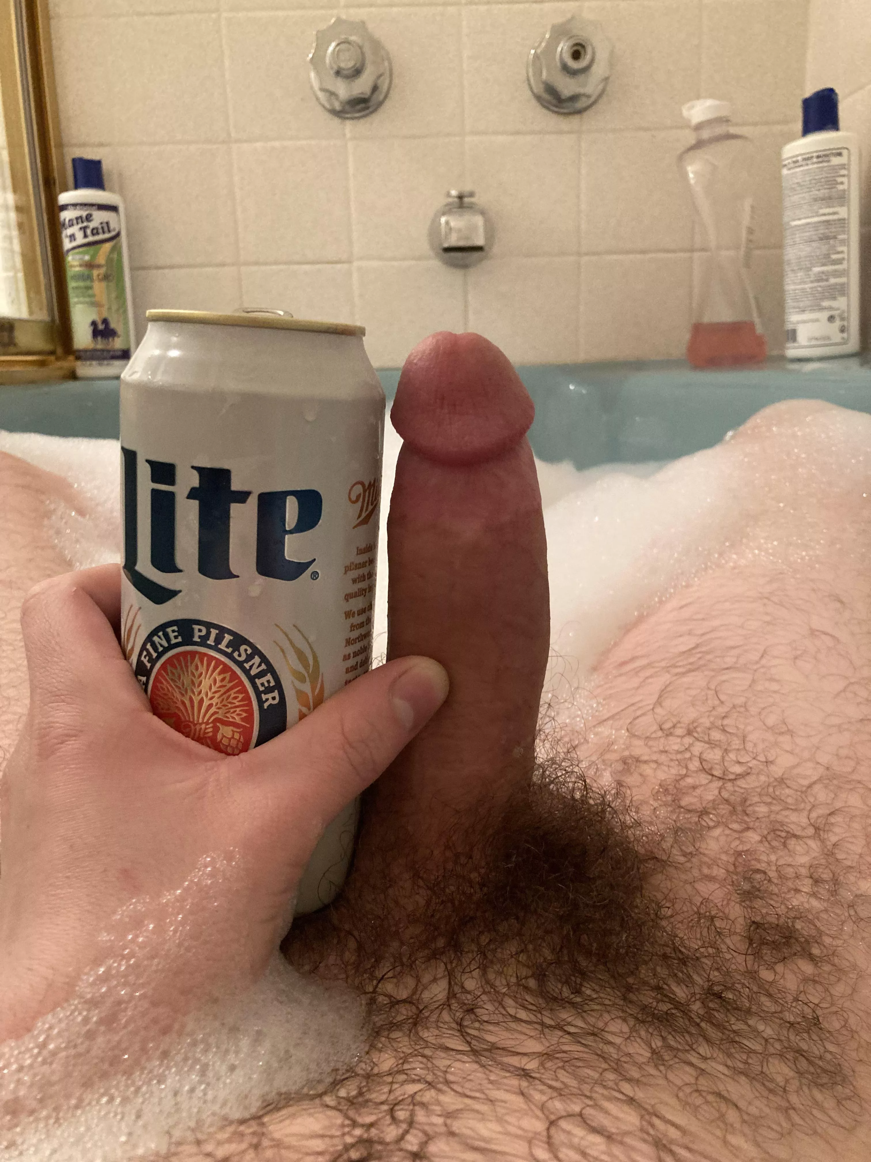 having some fun in the bath, 16 oz can