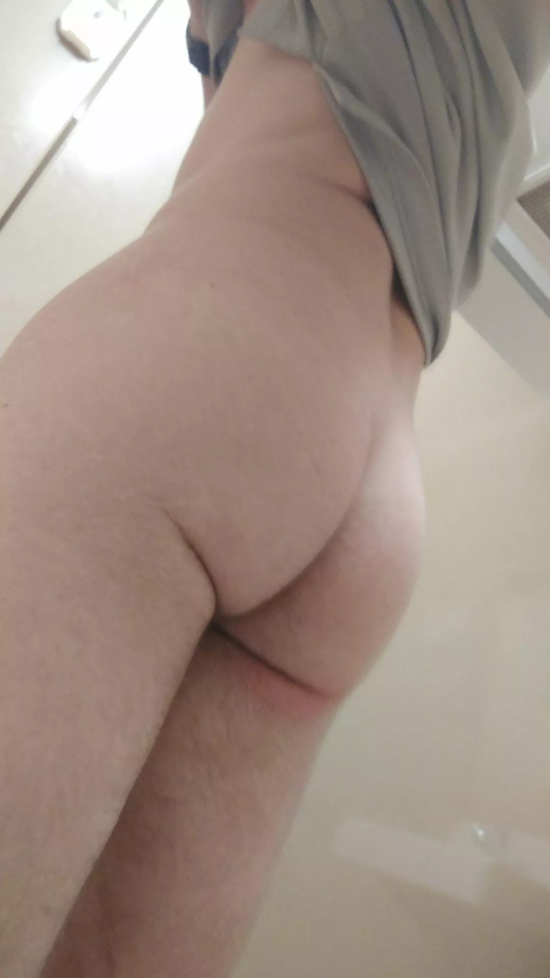 Heard you guys like cute butts 🍑😉