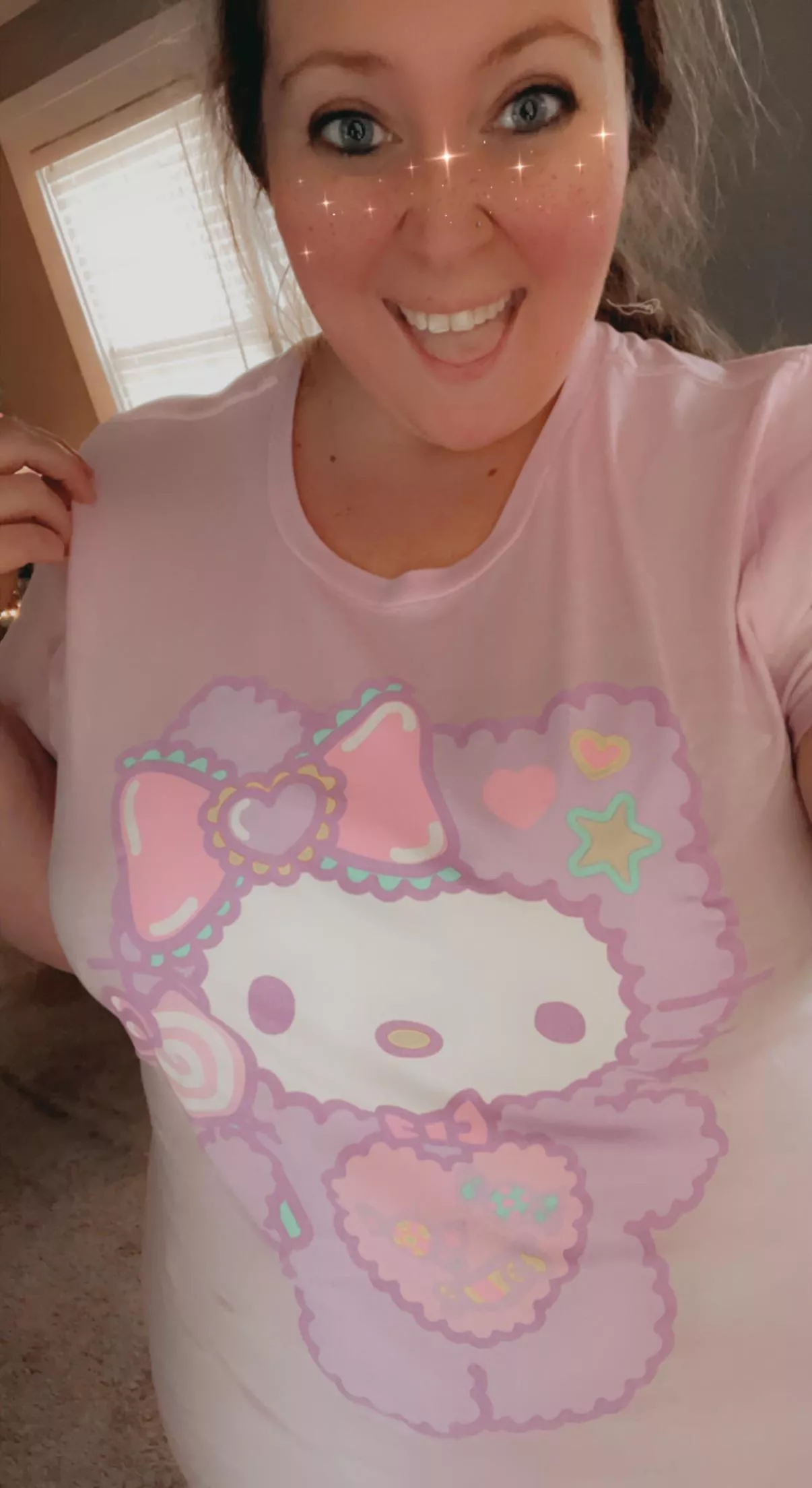 Hello kitty shirt for bunny 💕