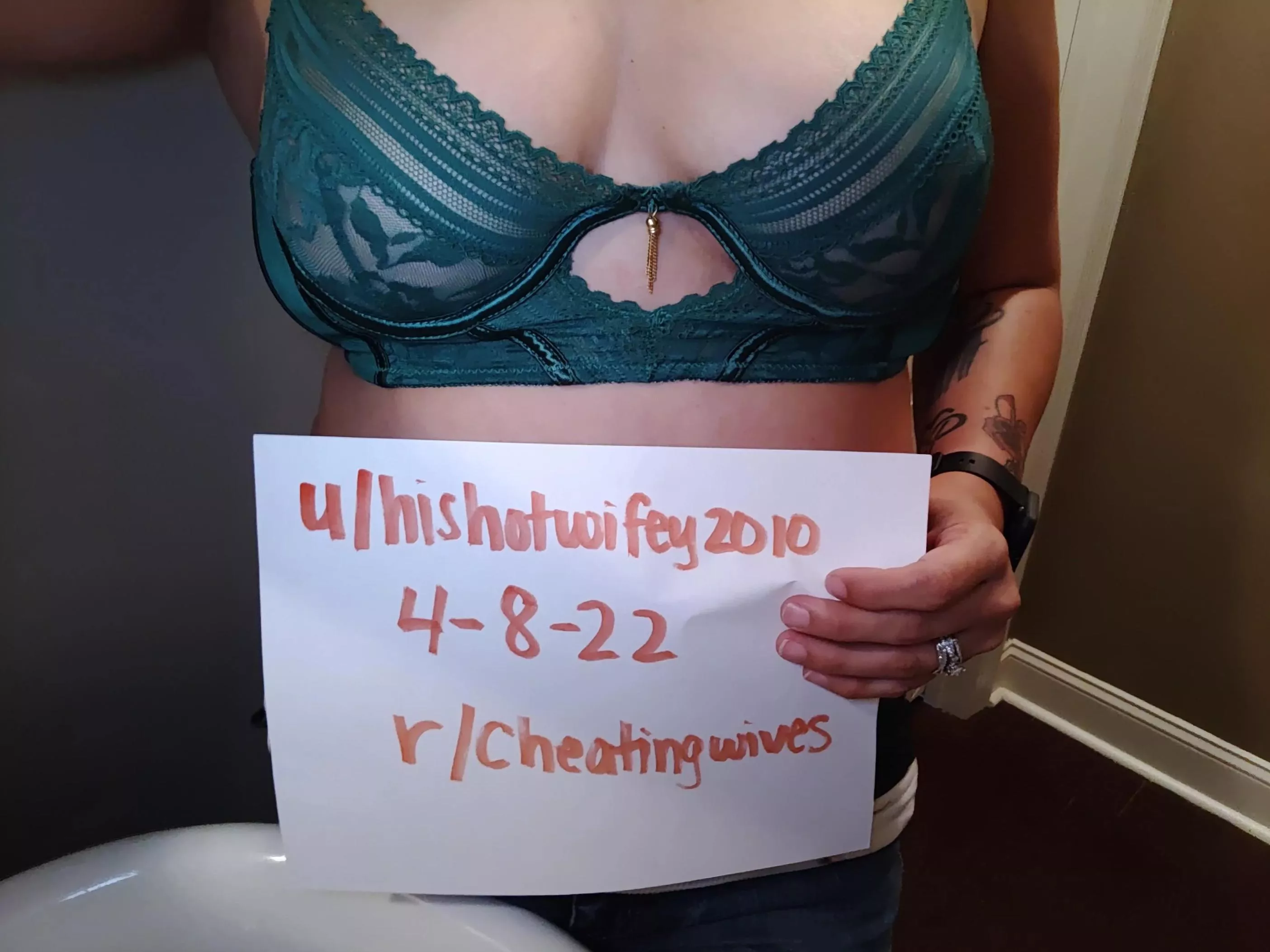 help me become a verified cheating wife.