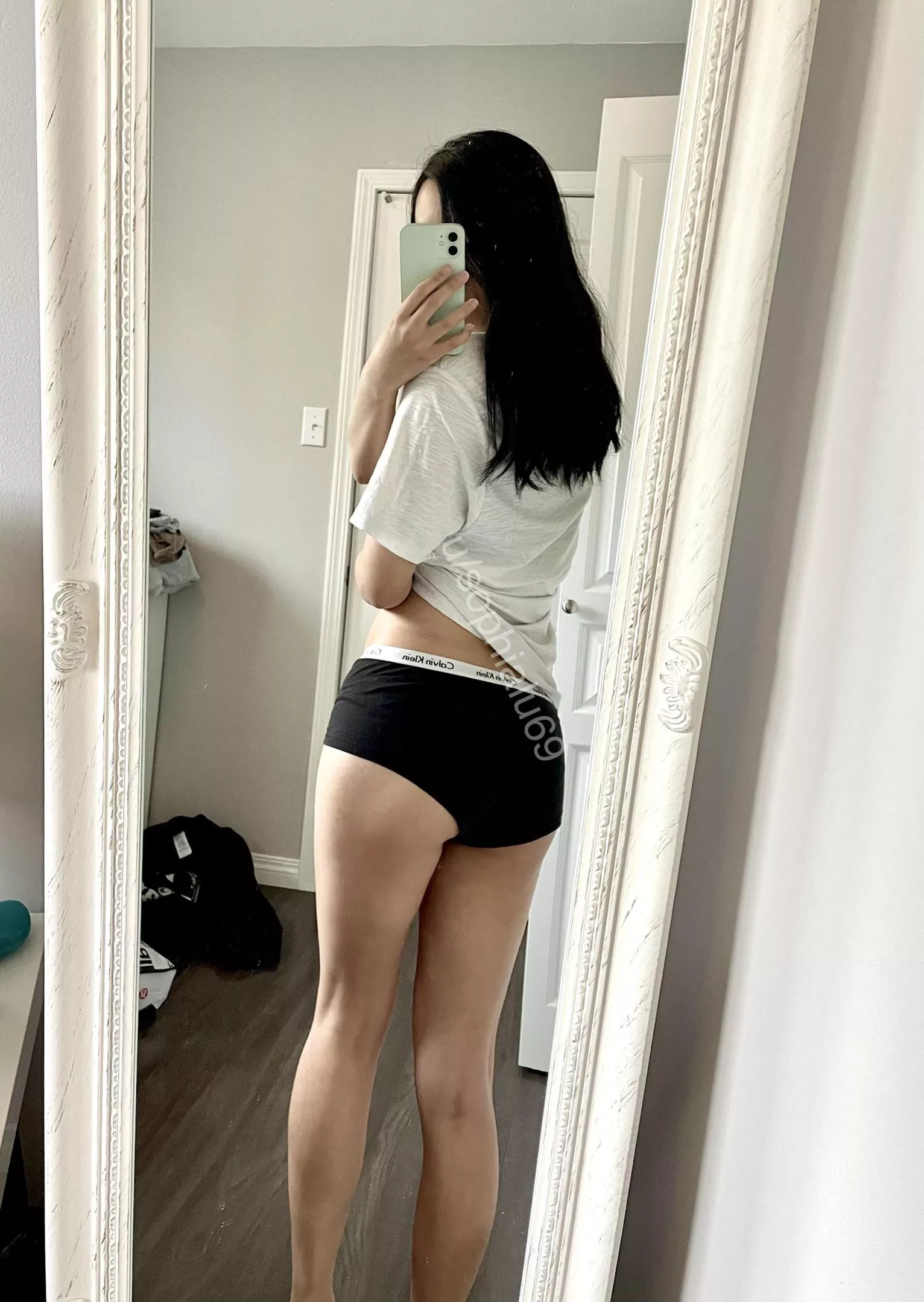 help me pull my booty shorts down?