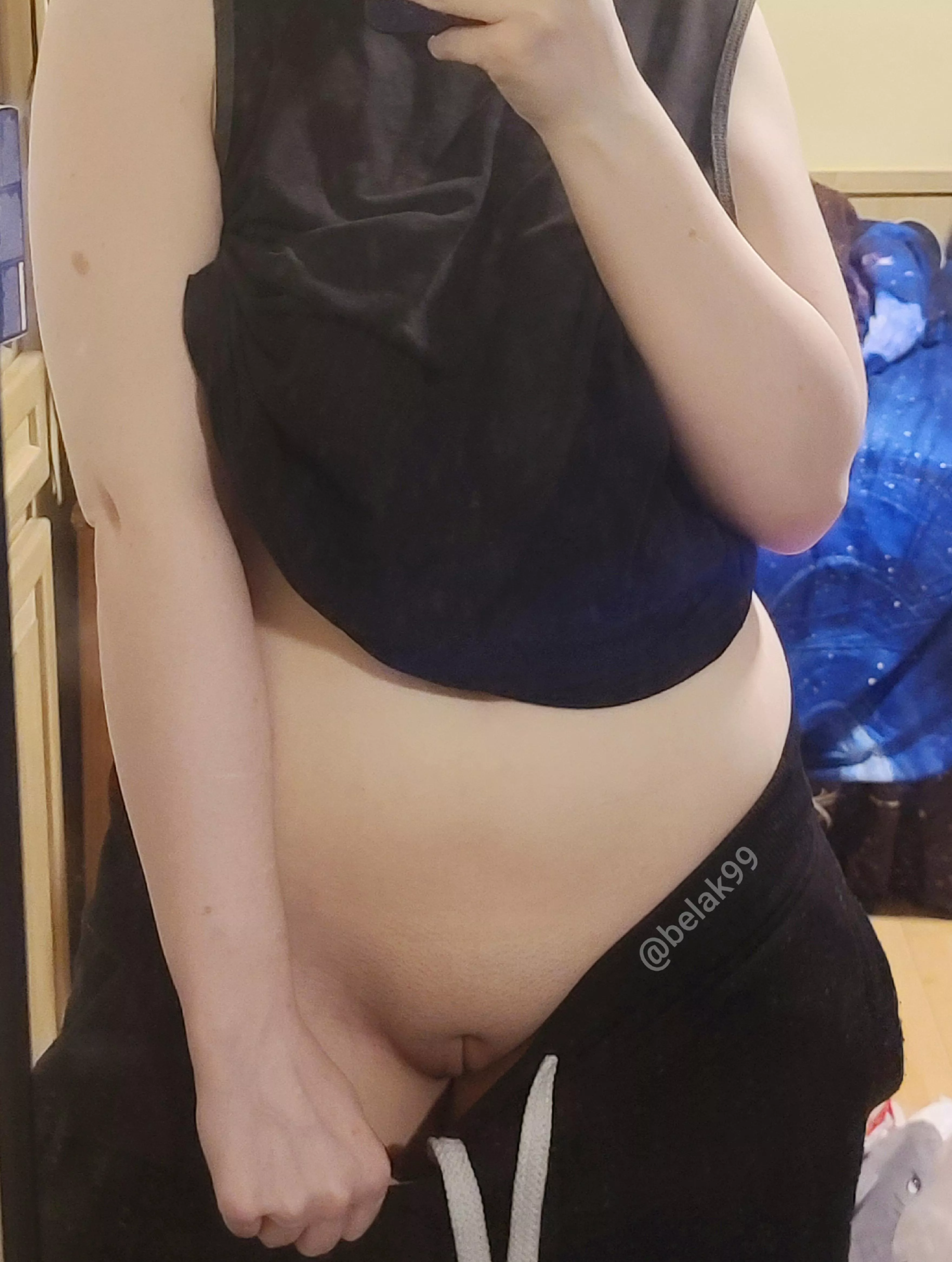 Help me remove my clothes? [FTM]