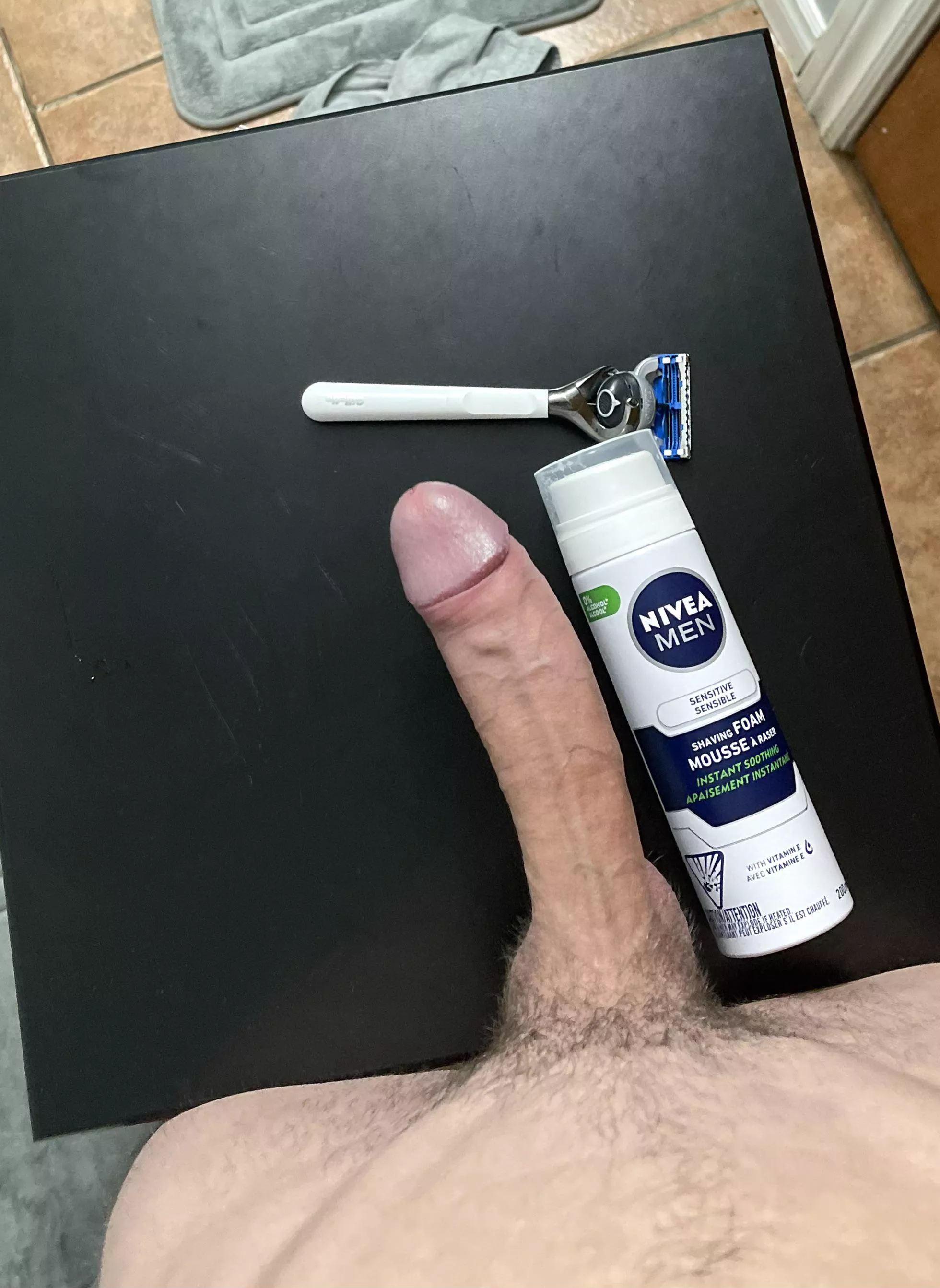 Help me shave my pubes?