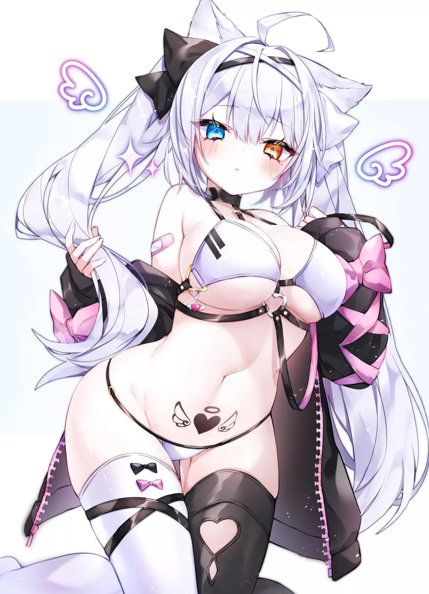 Heterochromatic hottie [Original]