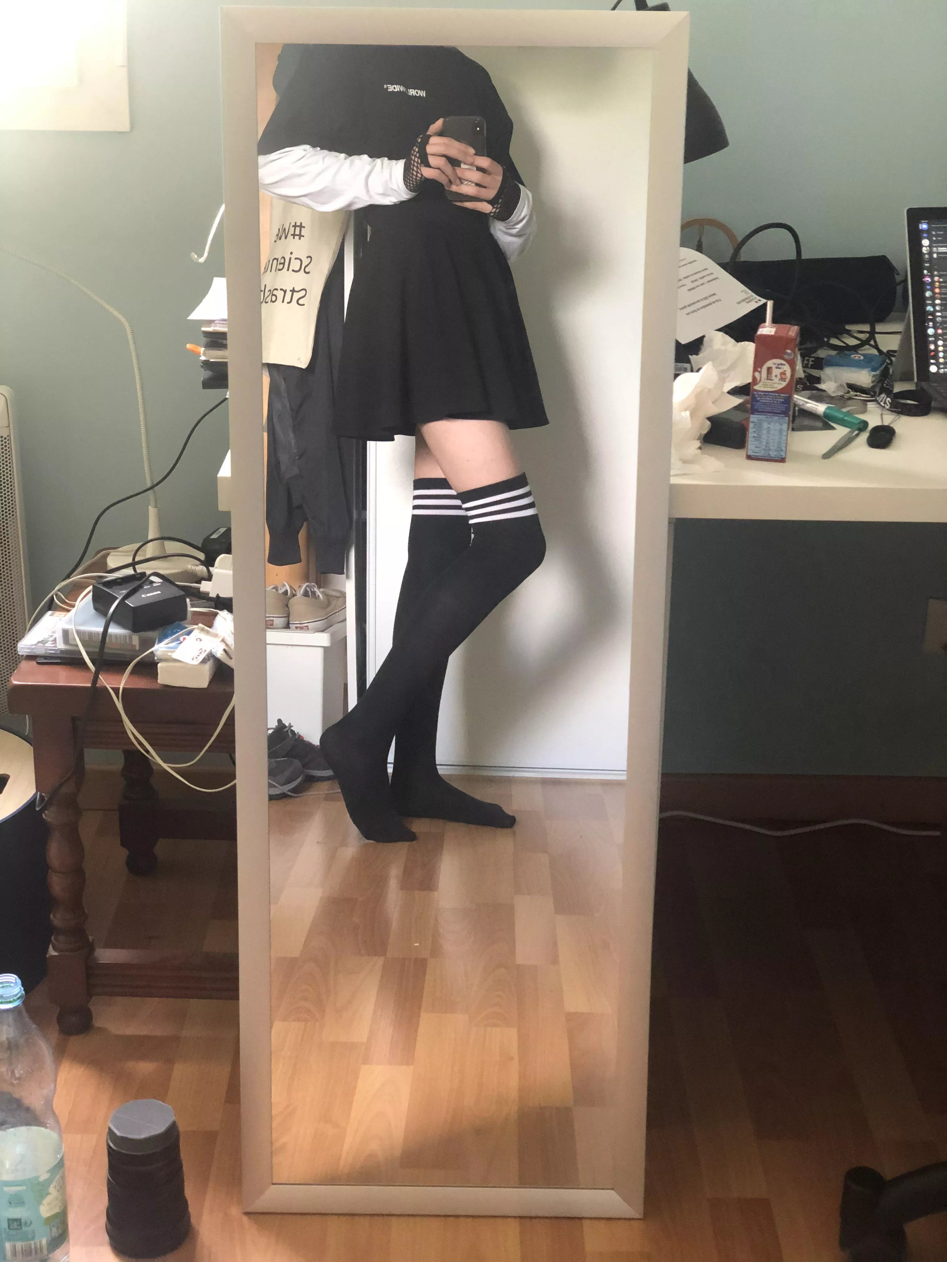 Heyyy first time posting here, do I look good enough for my city's pride ? (also don't mind the poor quality pls)