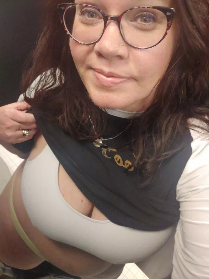 hi 😘😘 40 [f]