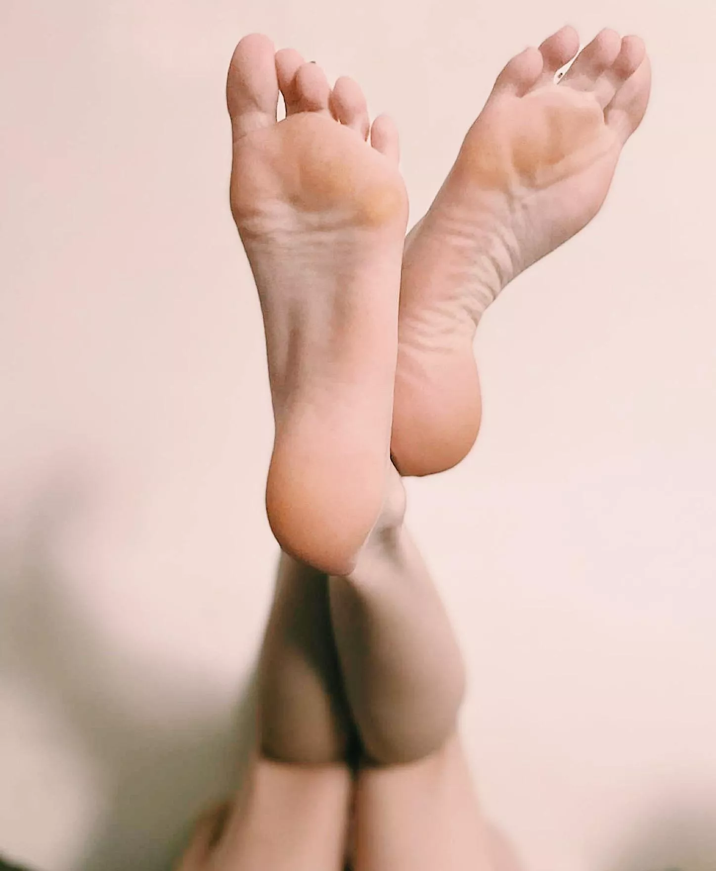 hi! like what you see? 😘🦶🏻