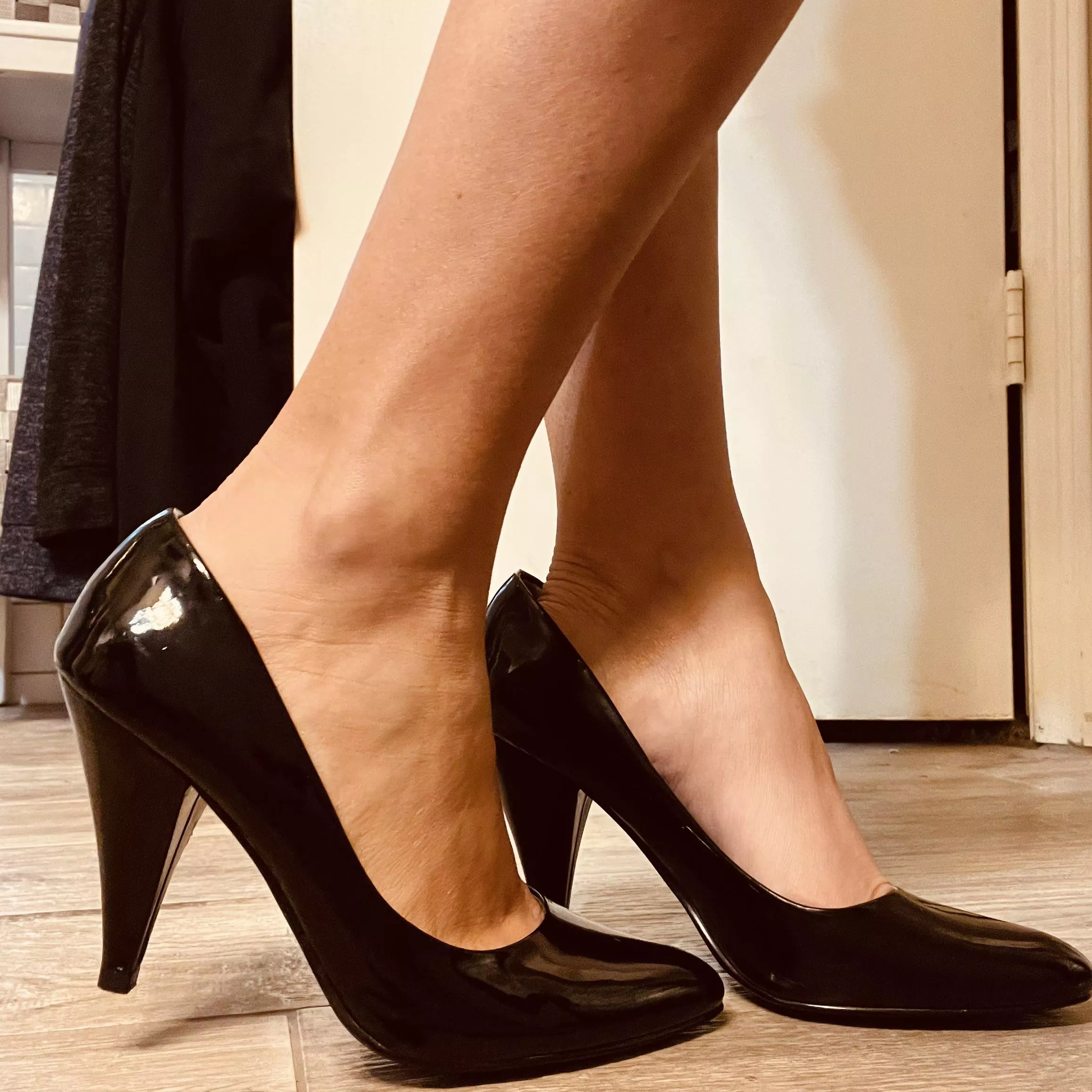 Hi there! Iâ€™m new here. First post are my favorite patent leather black pumps.