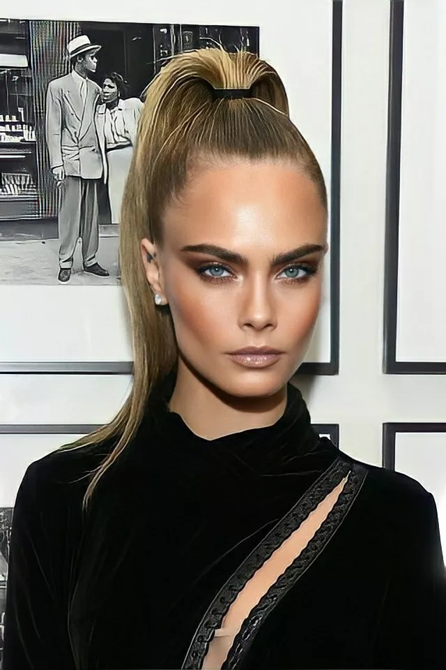 High sleek ponytail - Cara Delevingne