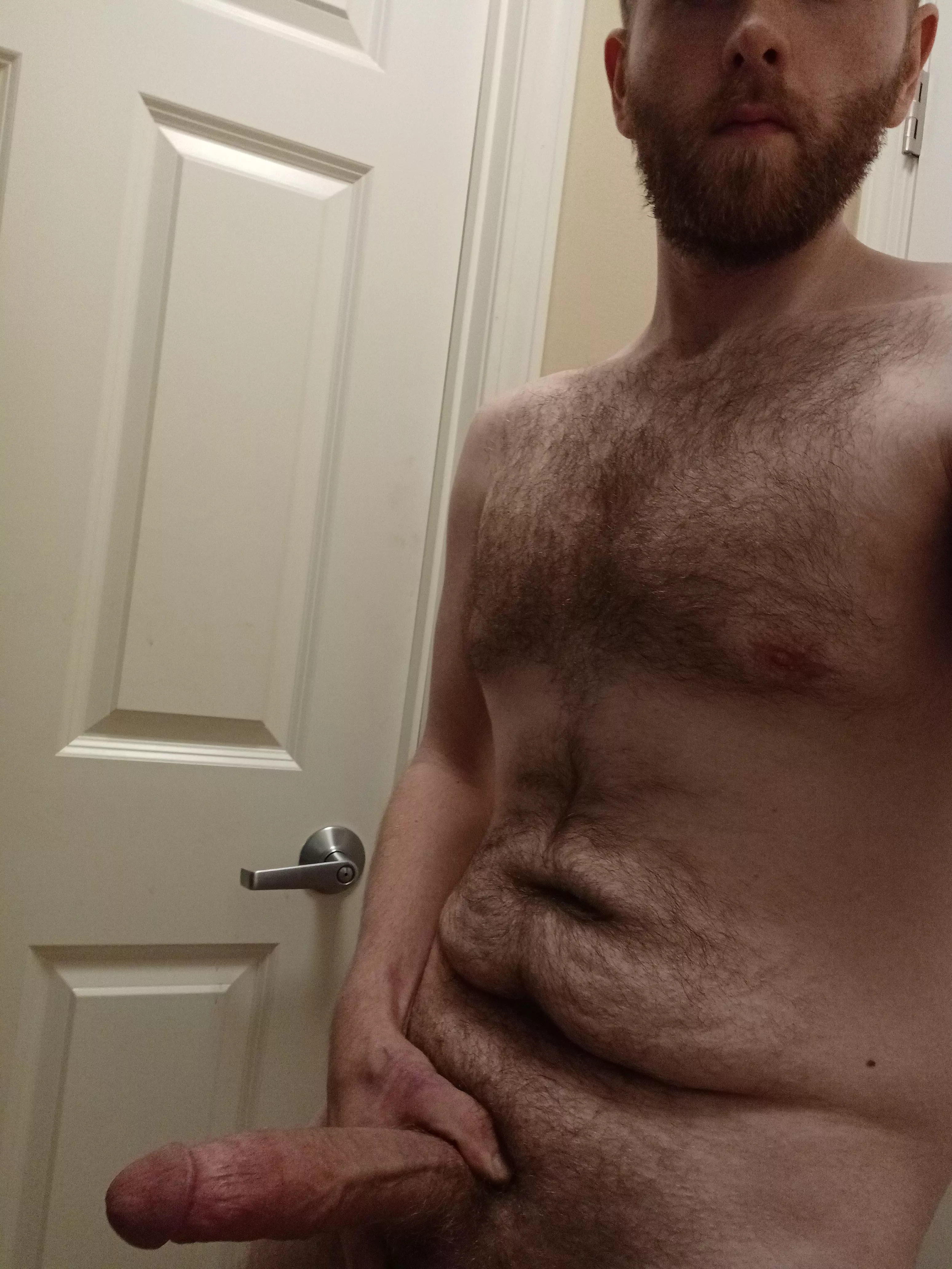 hope you enjoy, I hope I'm hairy enough, let me know what you think, my dms are open