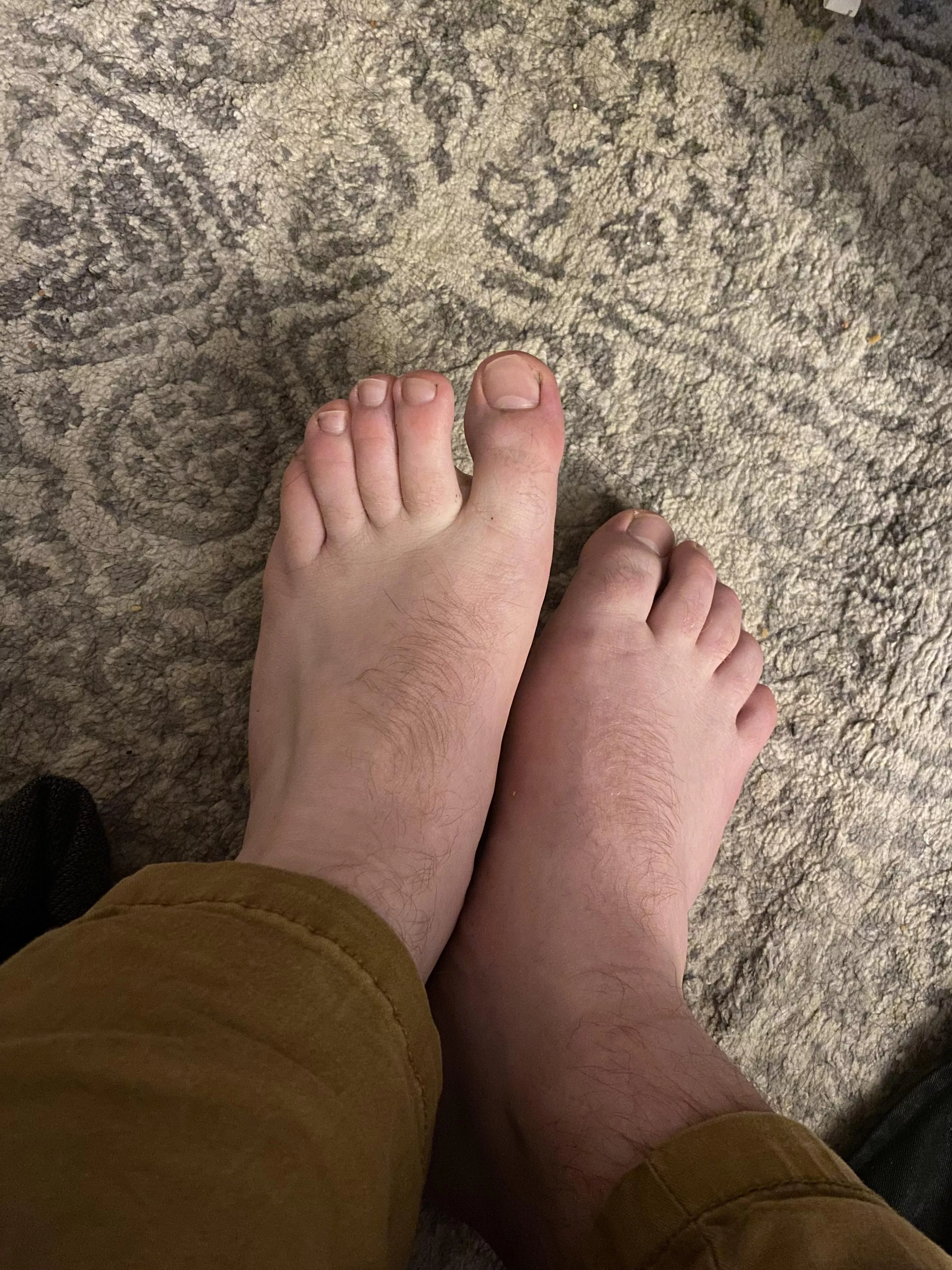 Hope you like some sweaty feet🤠