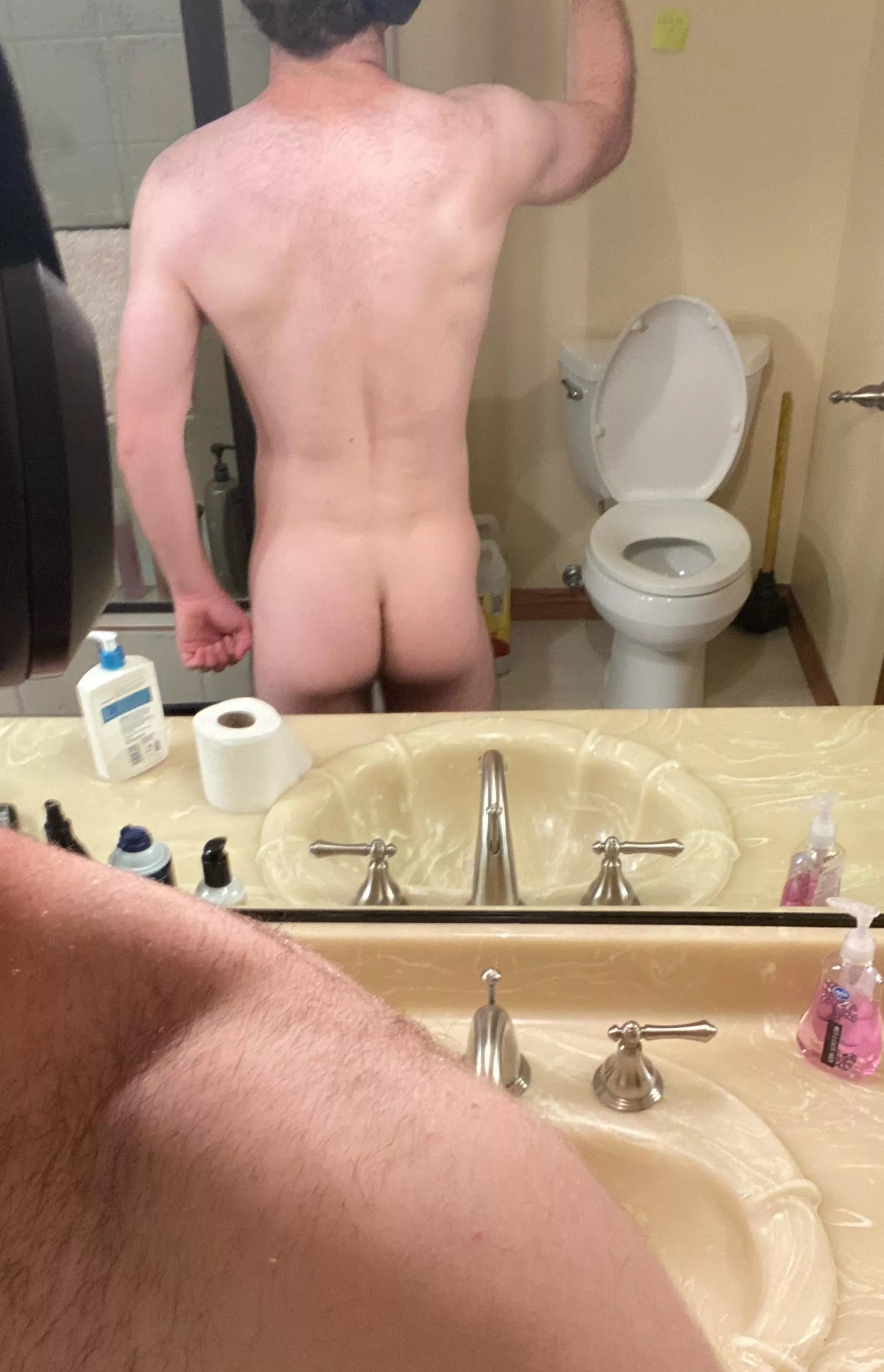 Hoping my backside looks good. Let me know what y’all think