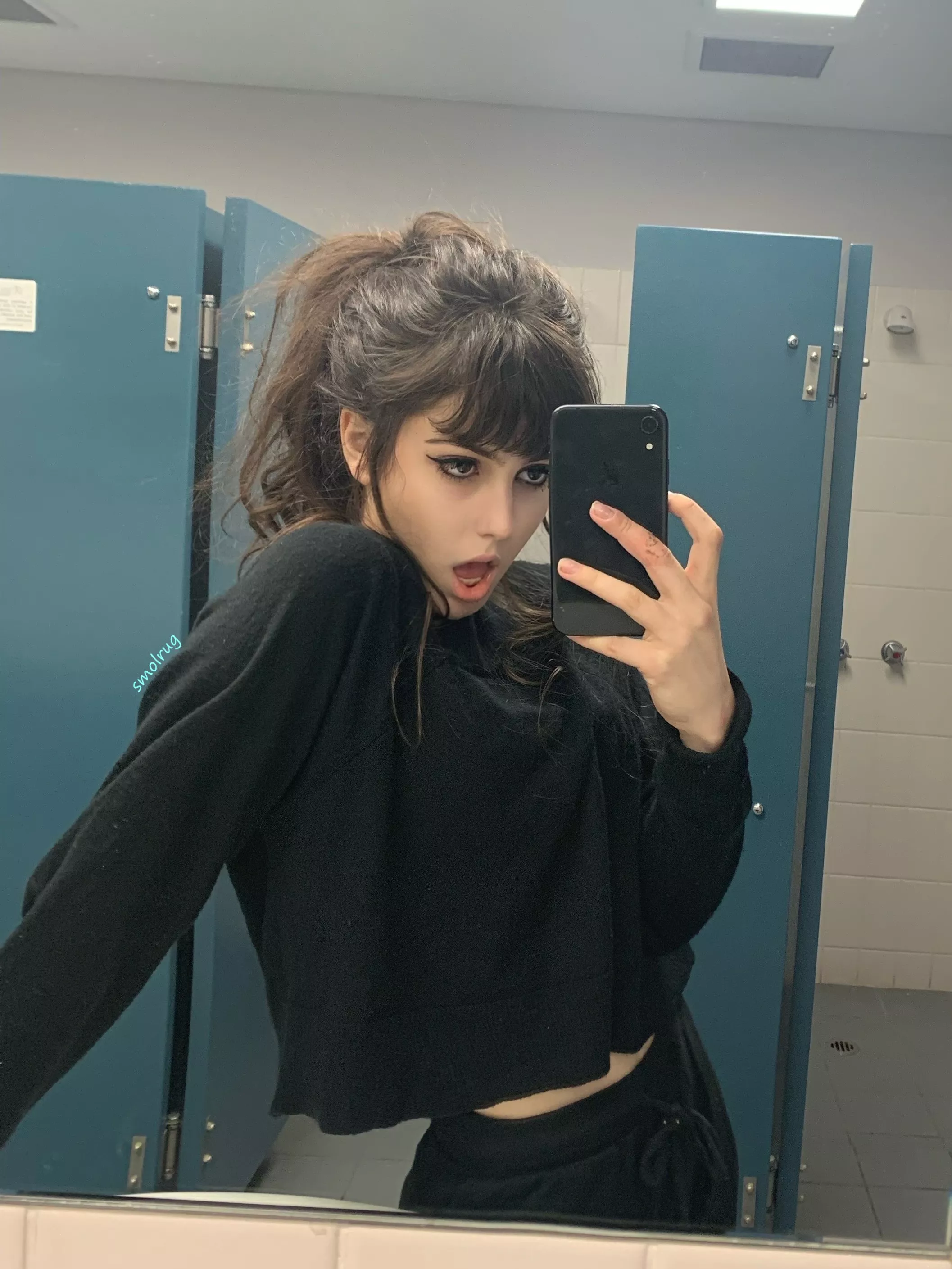 Horni in the college bathroom :)) Say hi 🤍18f