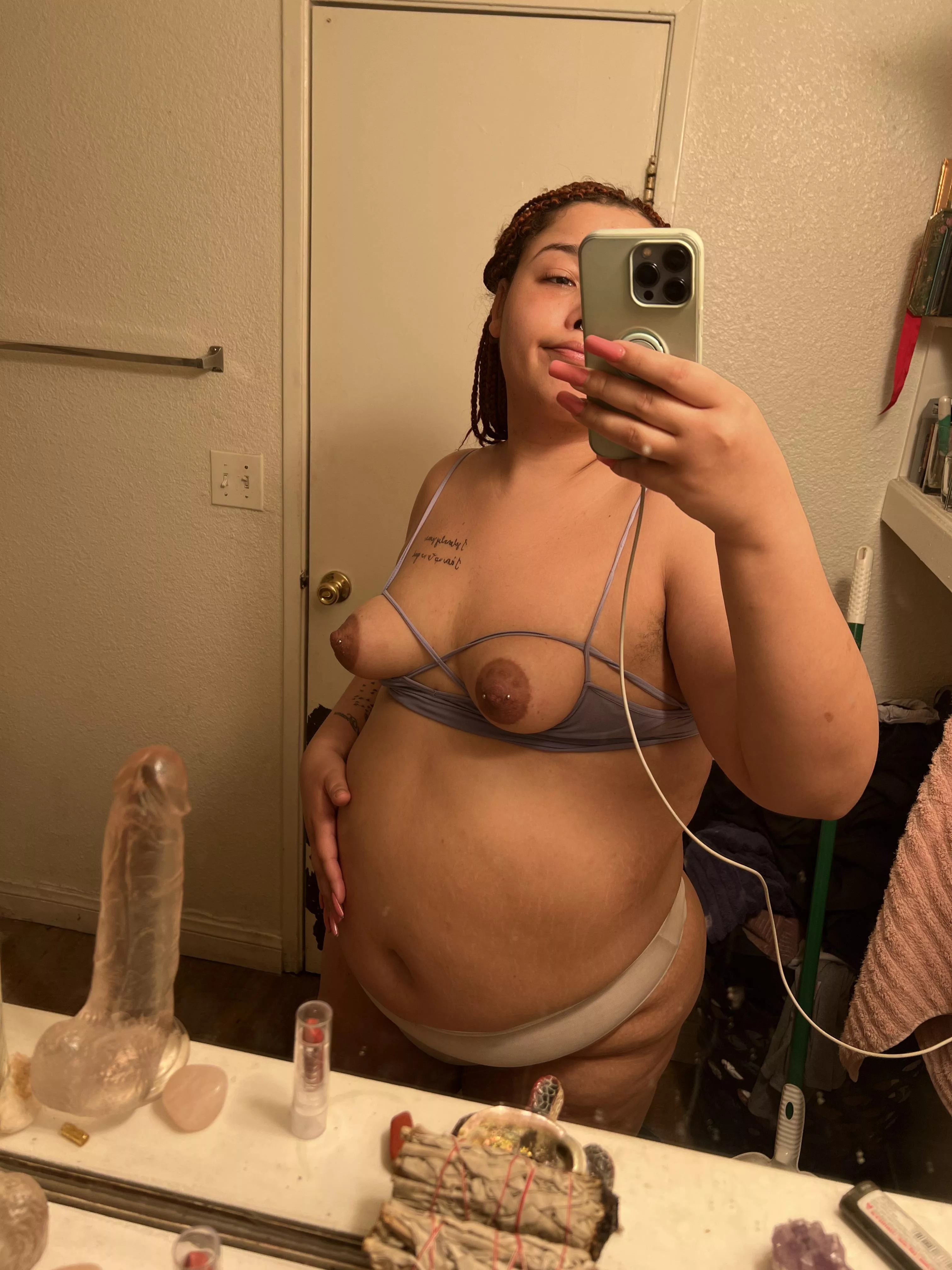 Horny and pregnant I just wanna make your cock throb