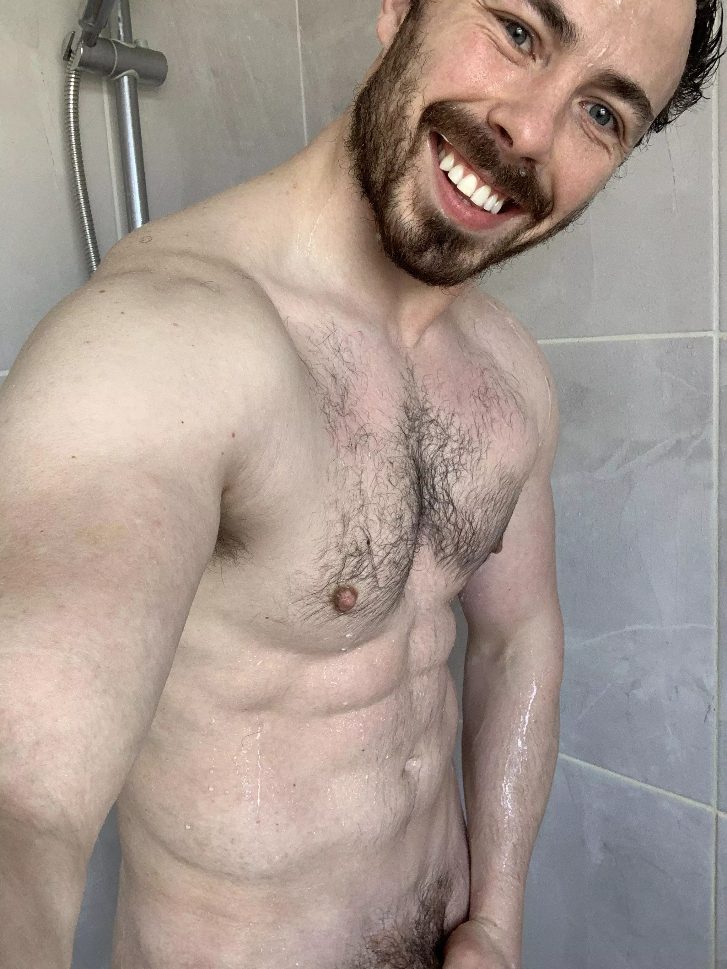 Horny Irish lad,. Any ladies want to chat ?