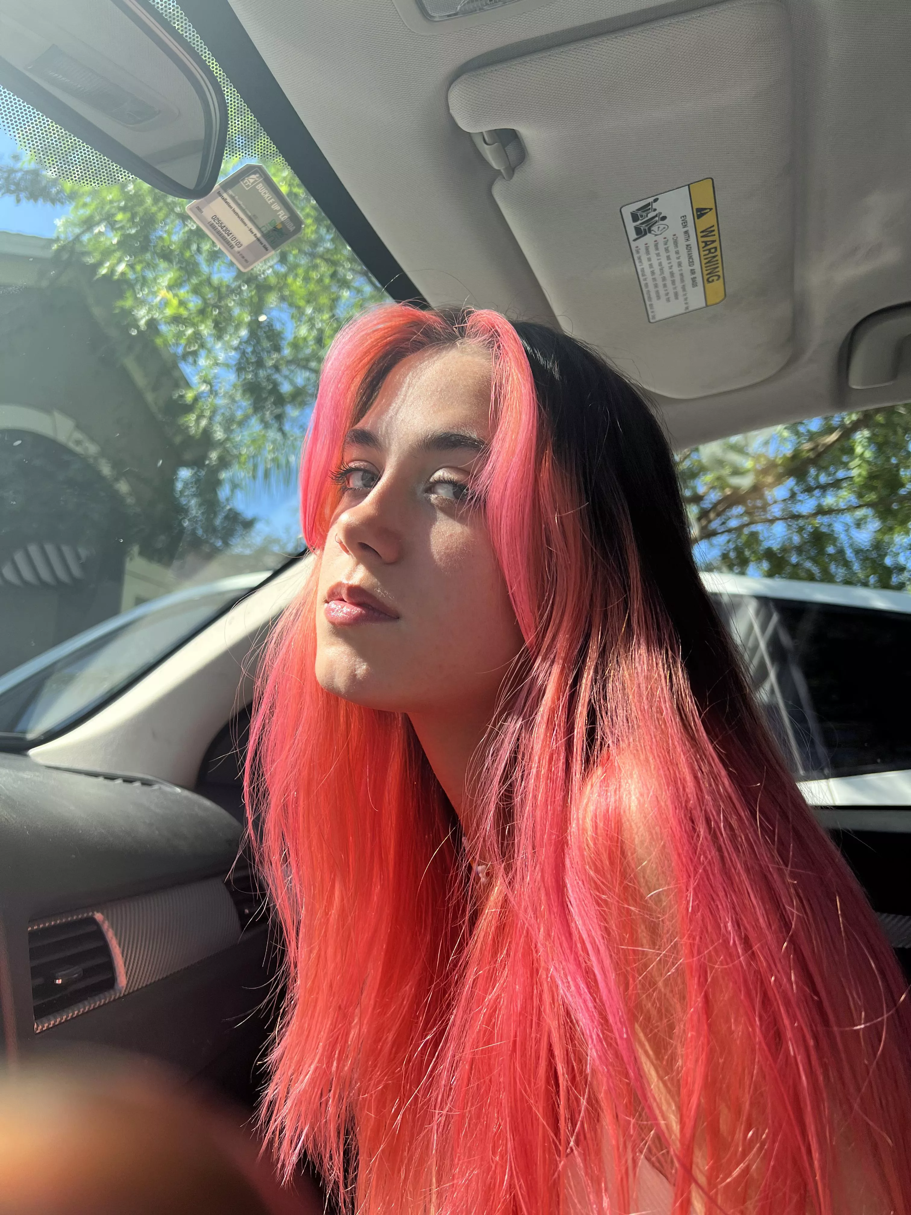 Hot (pink) girl summer 🌺