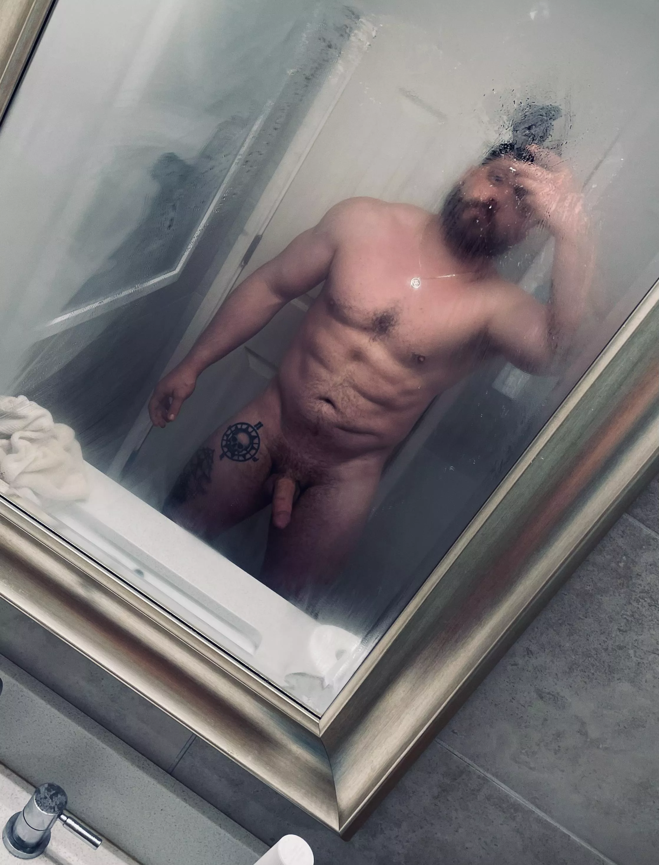 Hot showers fuck the mirror up