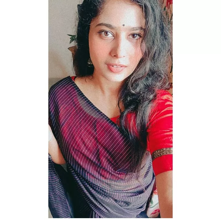 How do I look? ðŸ™ˆ (F) married desi girl , telegram- slidingslapper