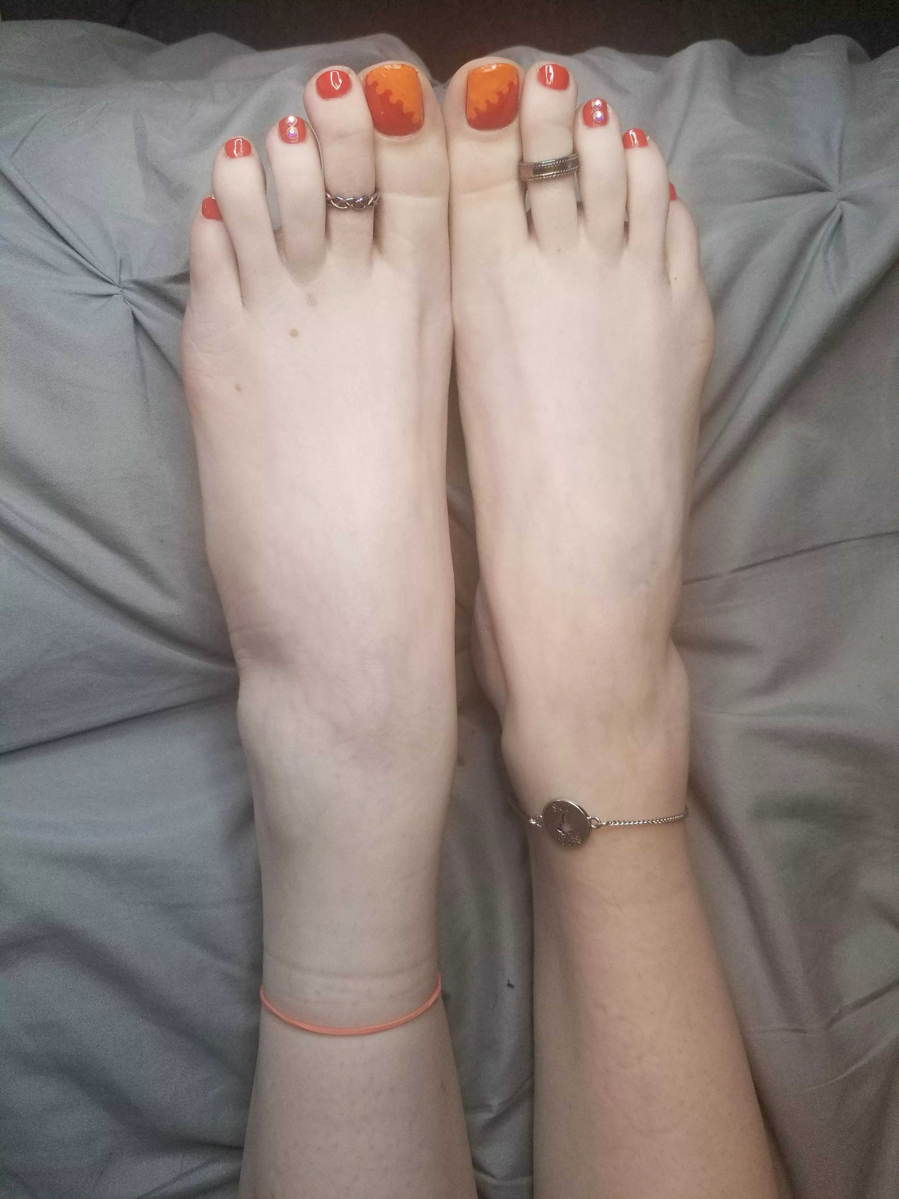 How do you feel about pale feet?