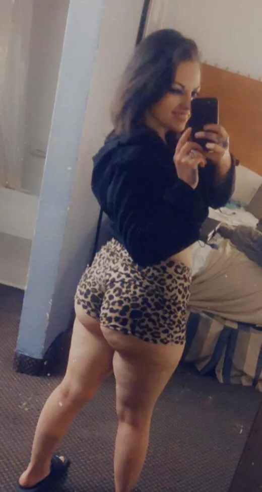 How’s my ass look?