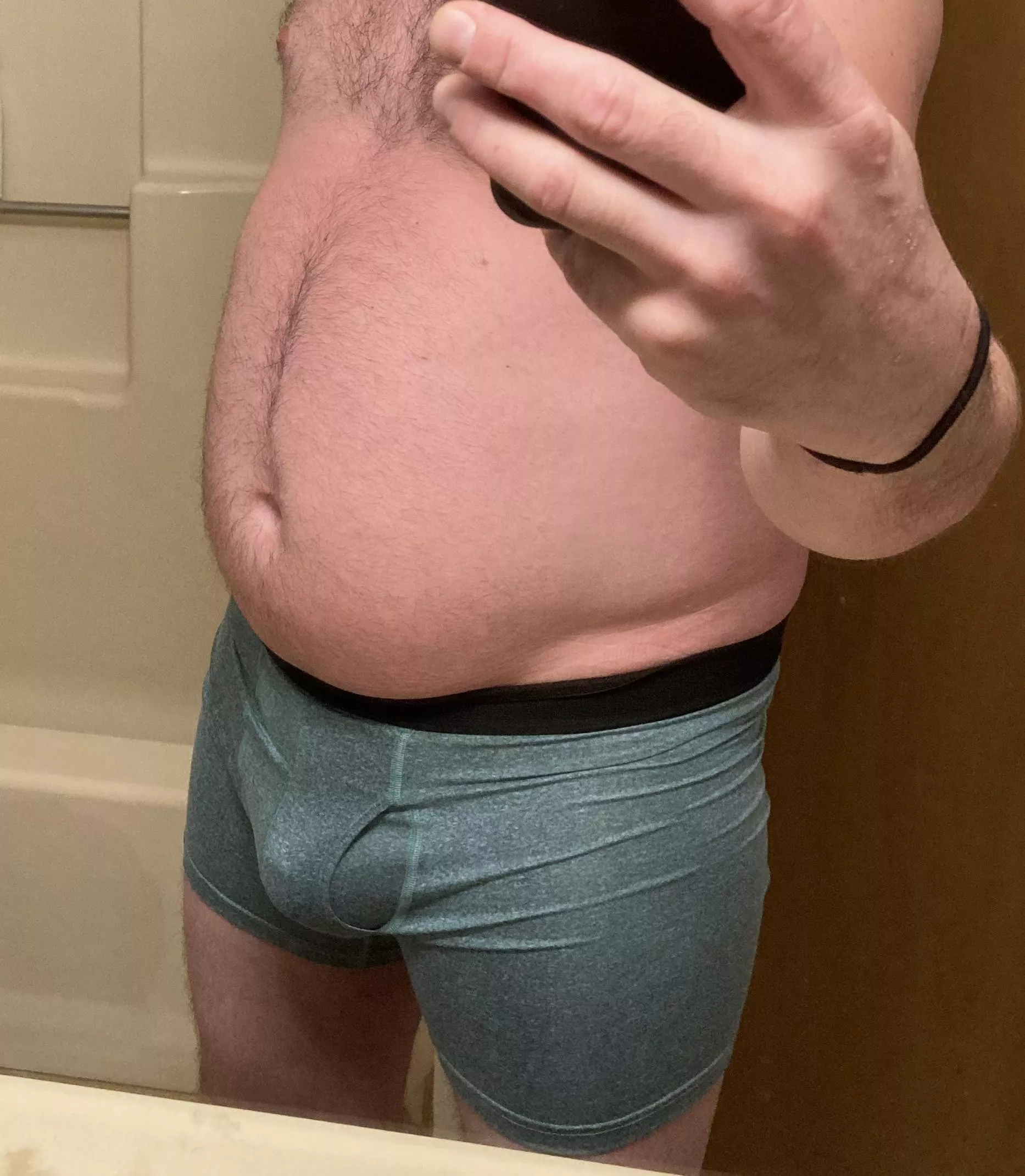 how’s my bulge look tonight?