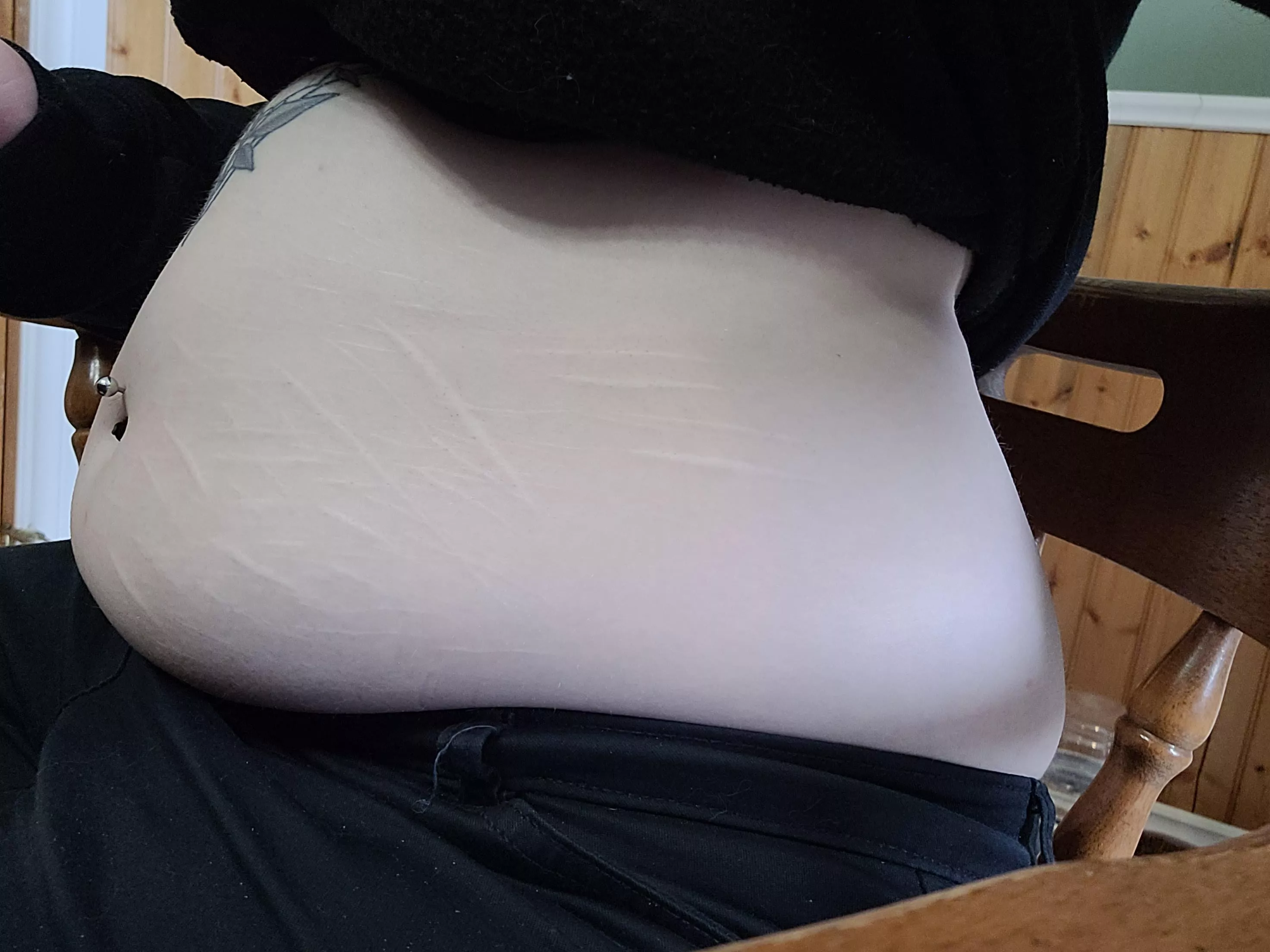 I cant get over how much my belly hangs over my pants now