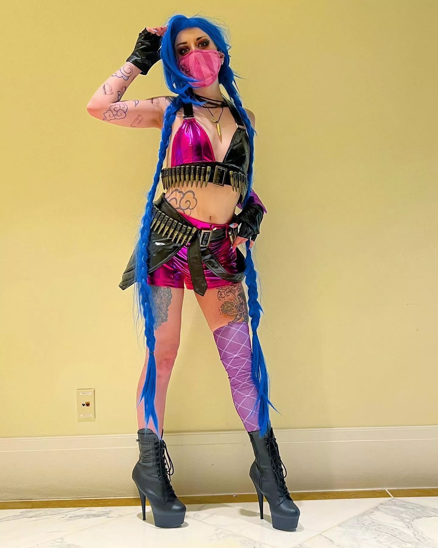 I decided to wear my Pleaser heels with my Jinx cosplay!