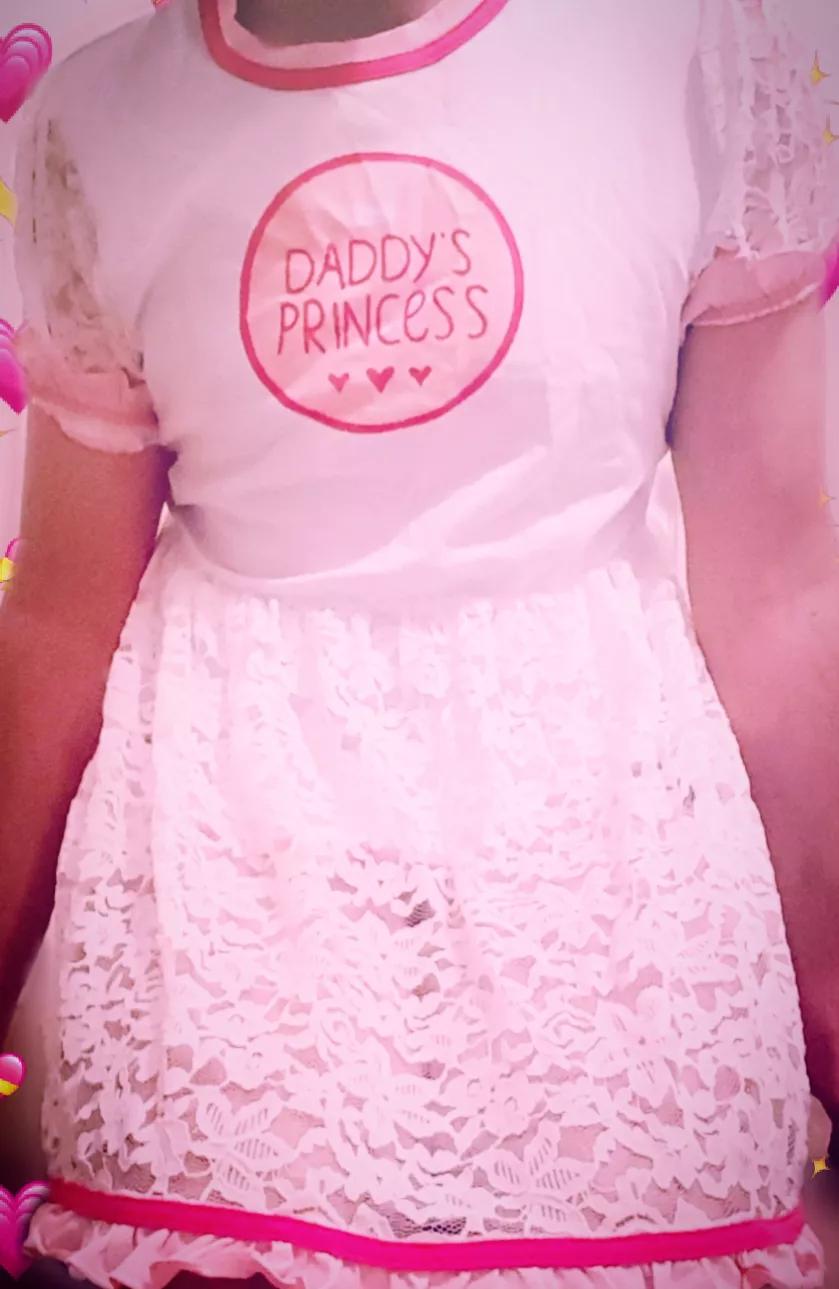 I dont even have a daddy but i couldnt resist how cute this onesie is ðŸ˜„ðŸ’–