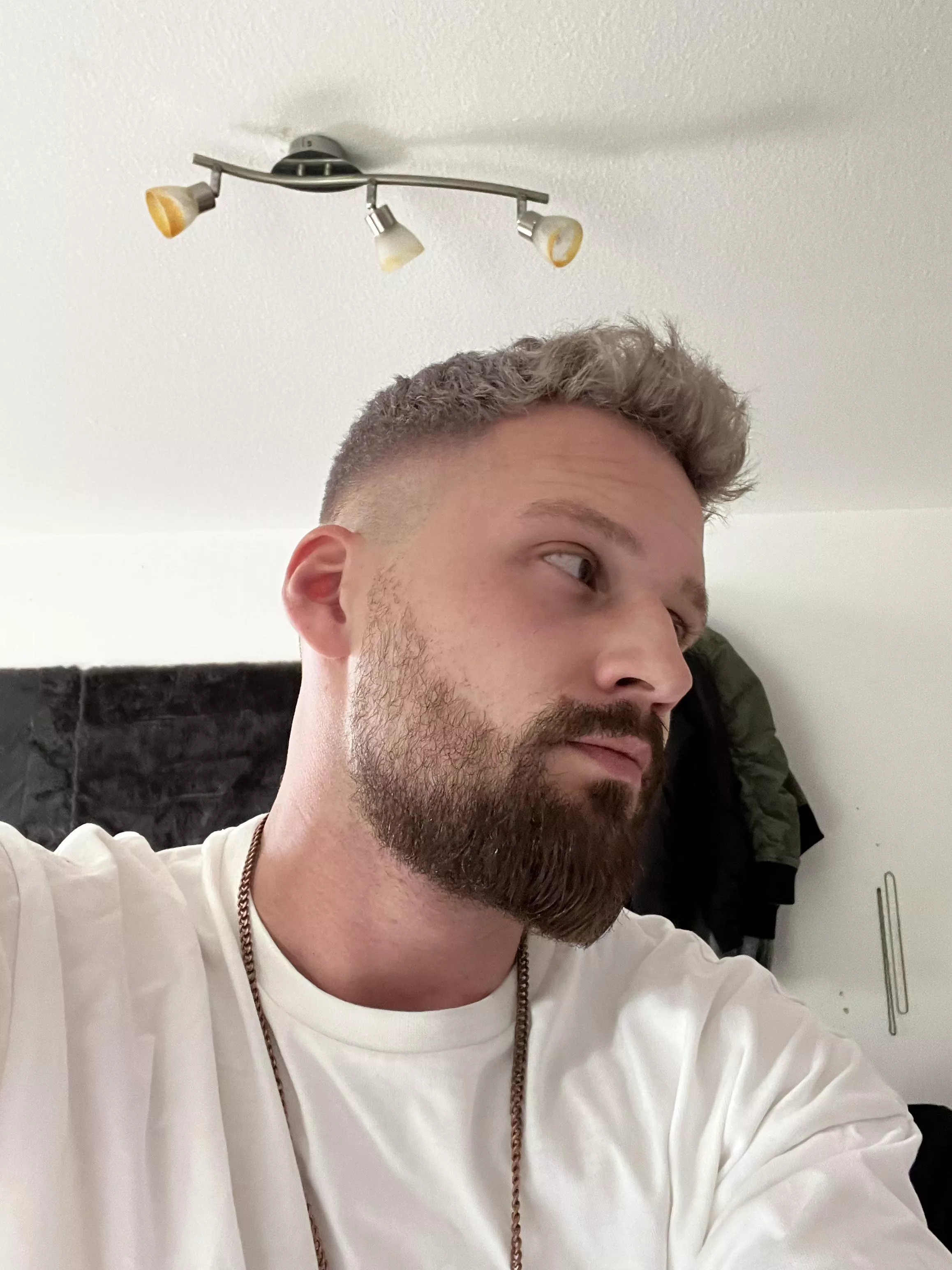 I dyed my hair silver grey, do you like it?🙈🤝