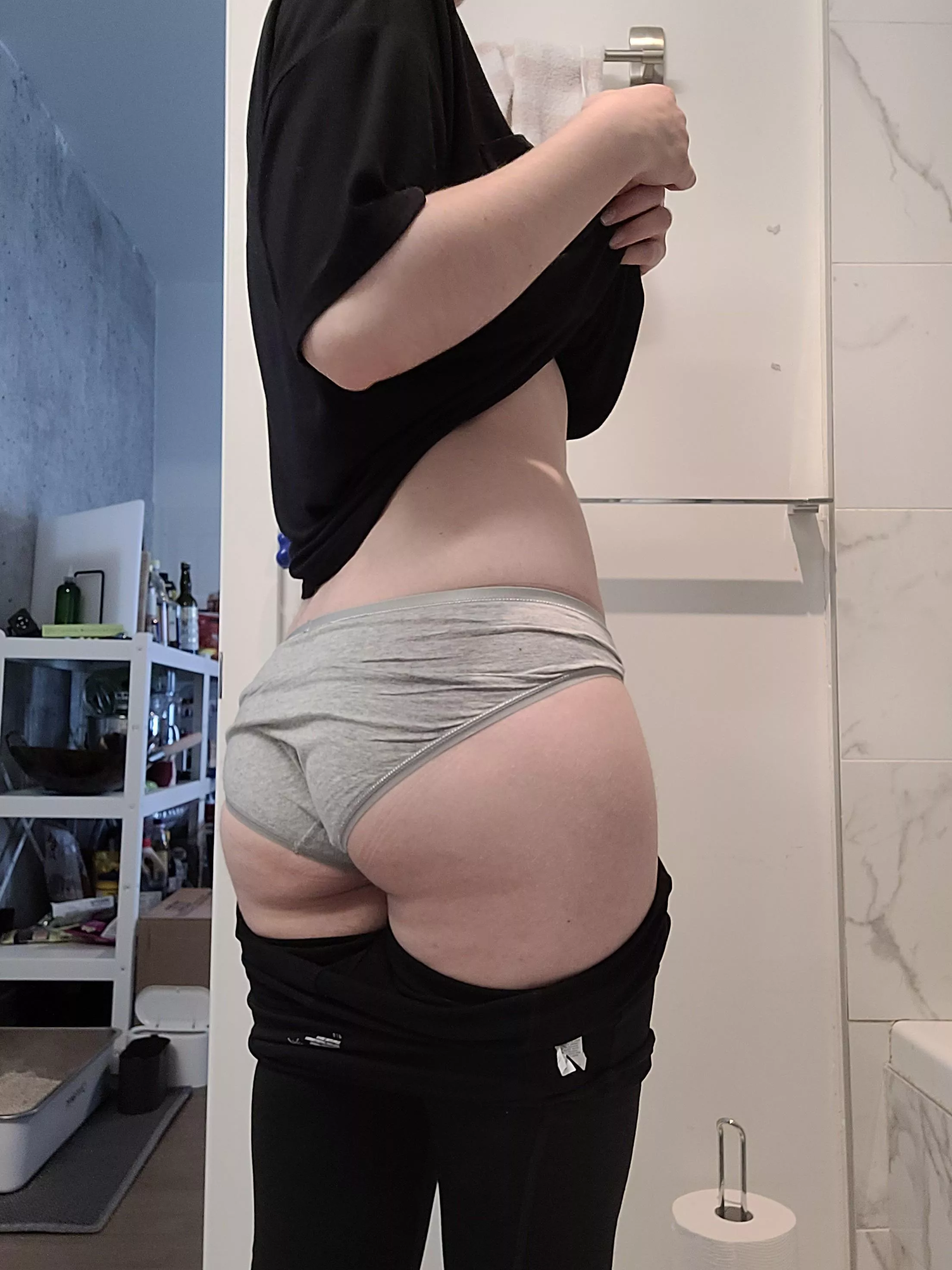 I [F] demand birthday spanks