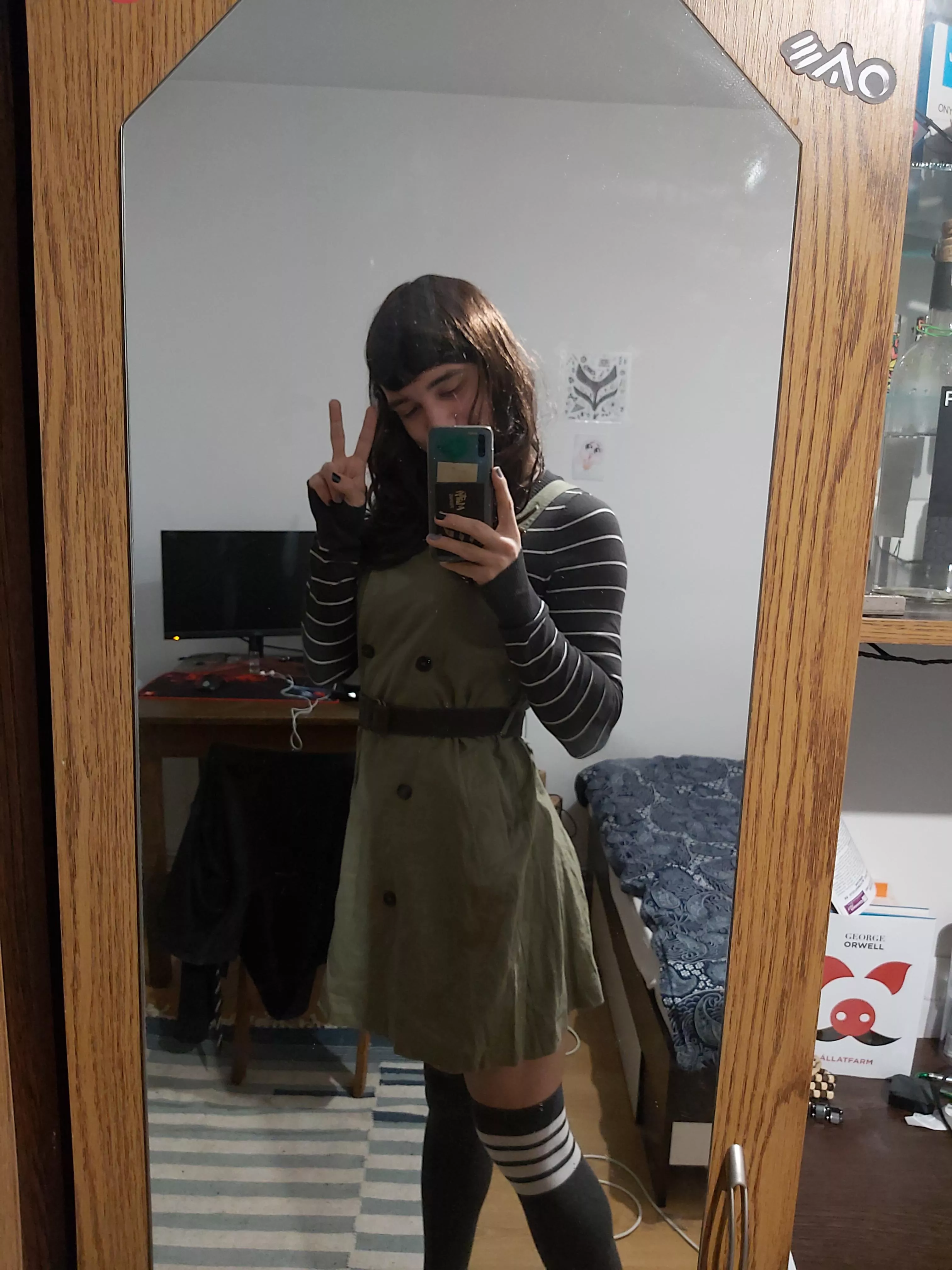 I found a cute outfit 💚🖤