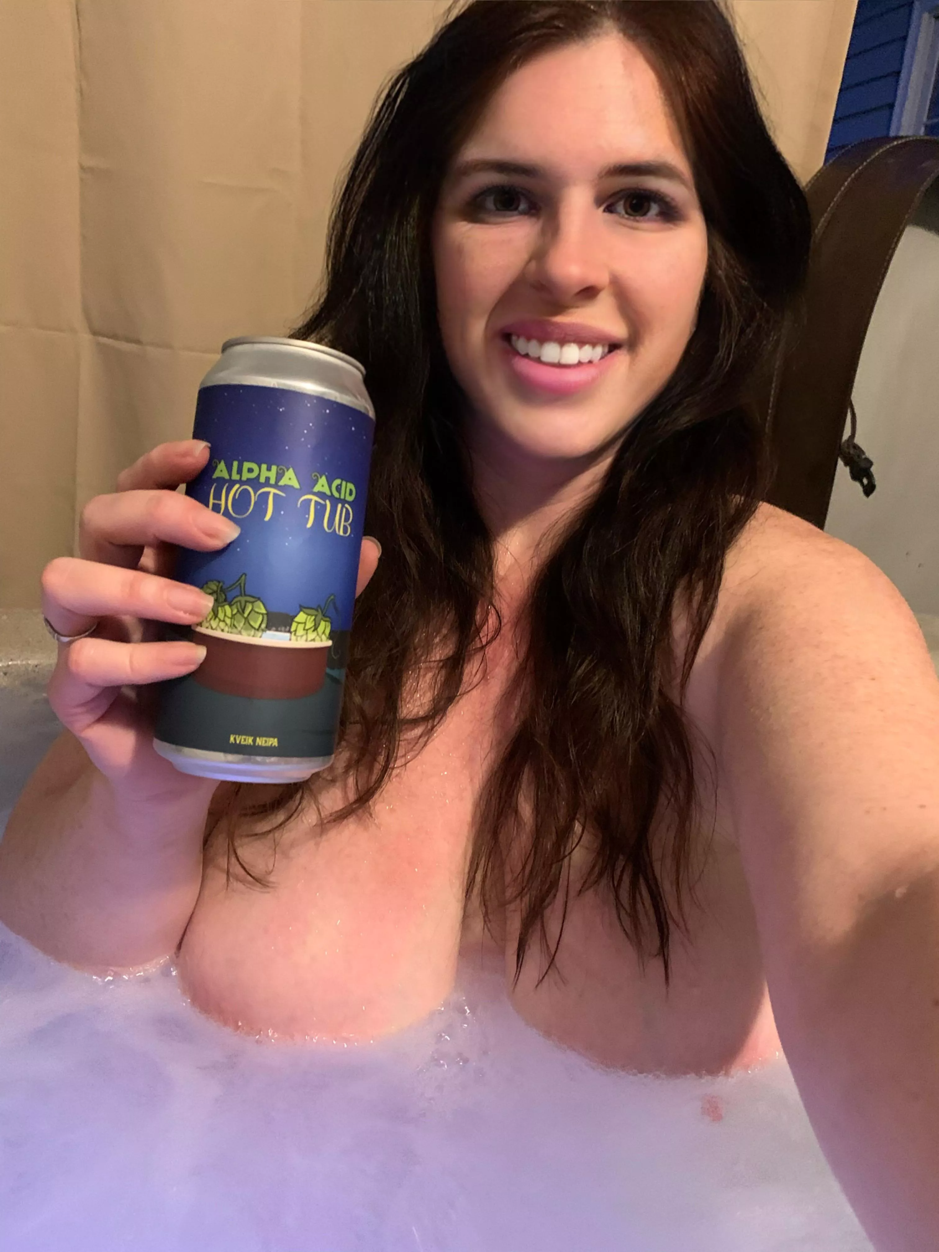 I found the appropriate beer for sitting in the hot tub after work. Kettlehead is one of my favorite breweries in NH.