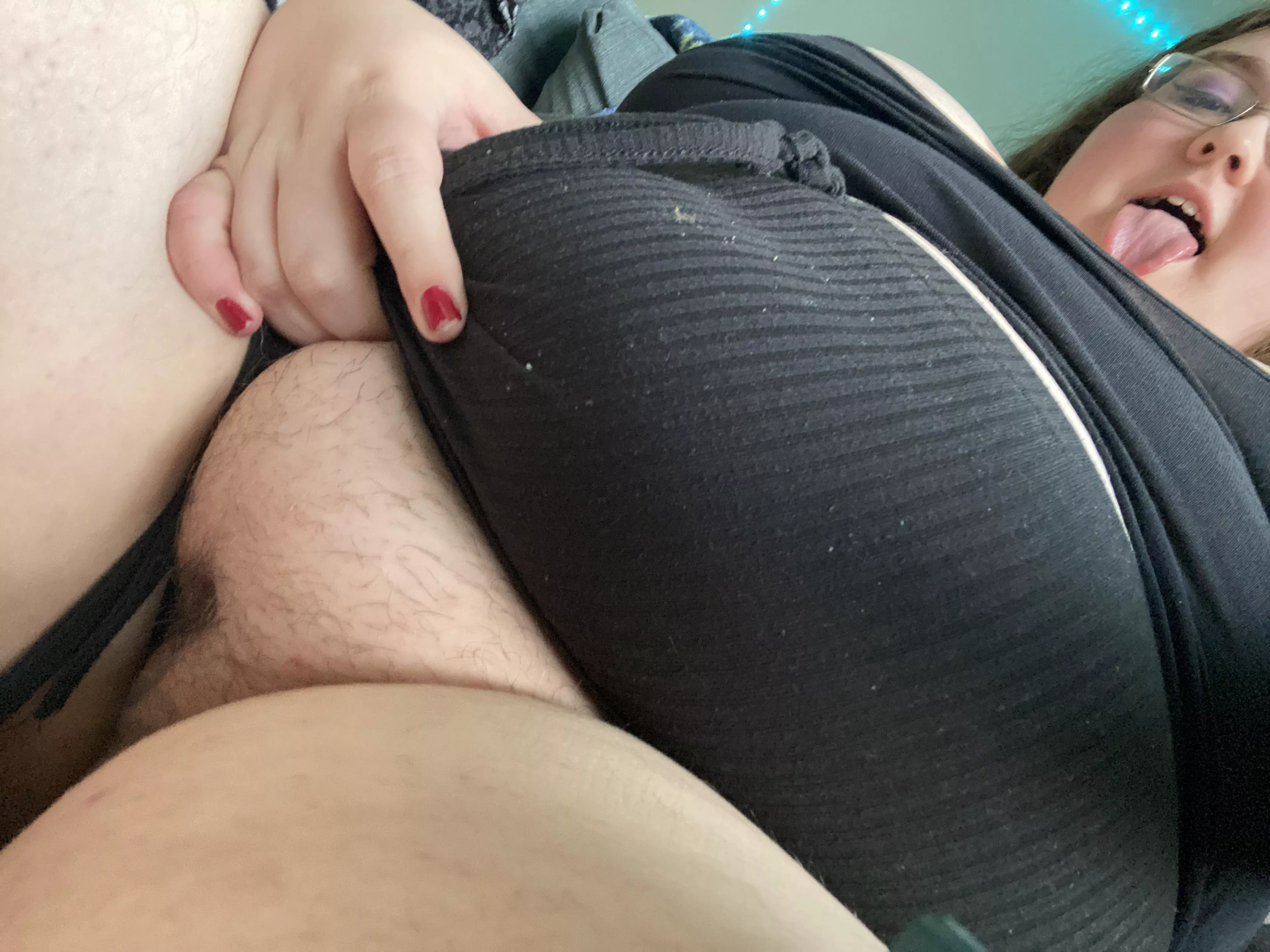 I hope someone here likes chubby hairy MILFs