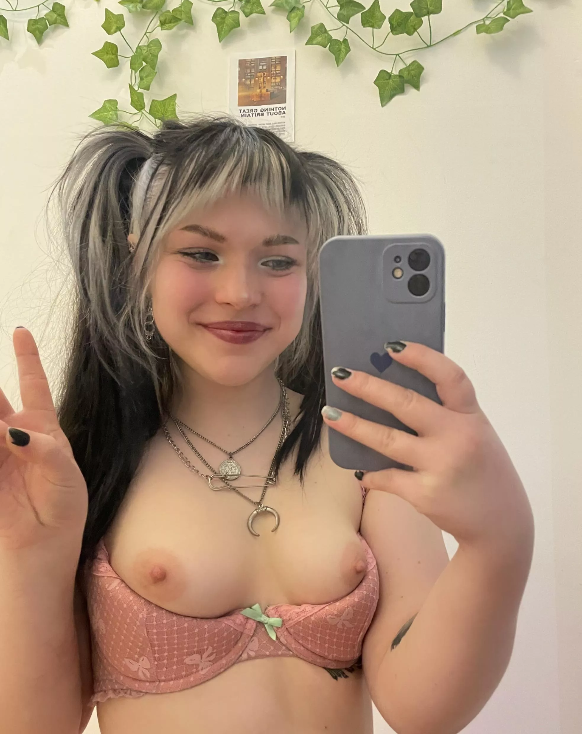 i hope you dont mind smaller boobs <3