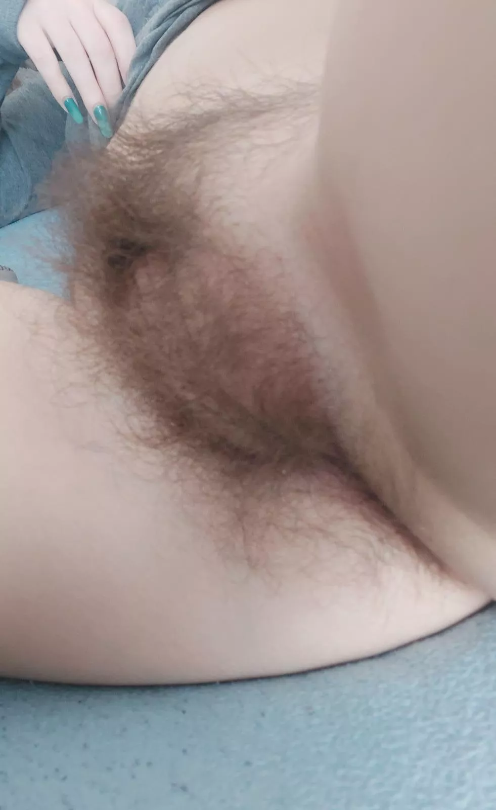 i hope you guys love how hairy i am