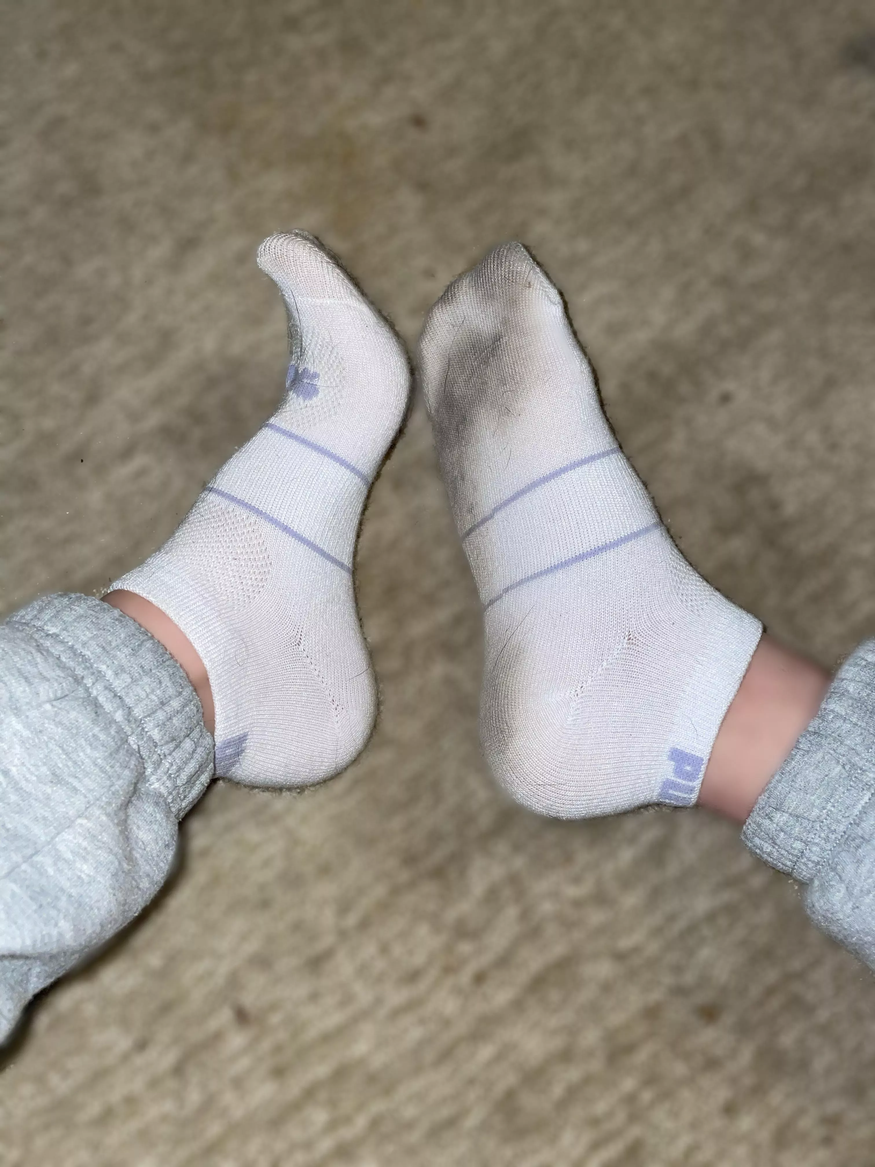 i know you wanna smell my stinky socks, so why donâ€™t you?ðŸ¤¤ðŸ˜ [selling]